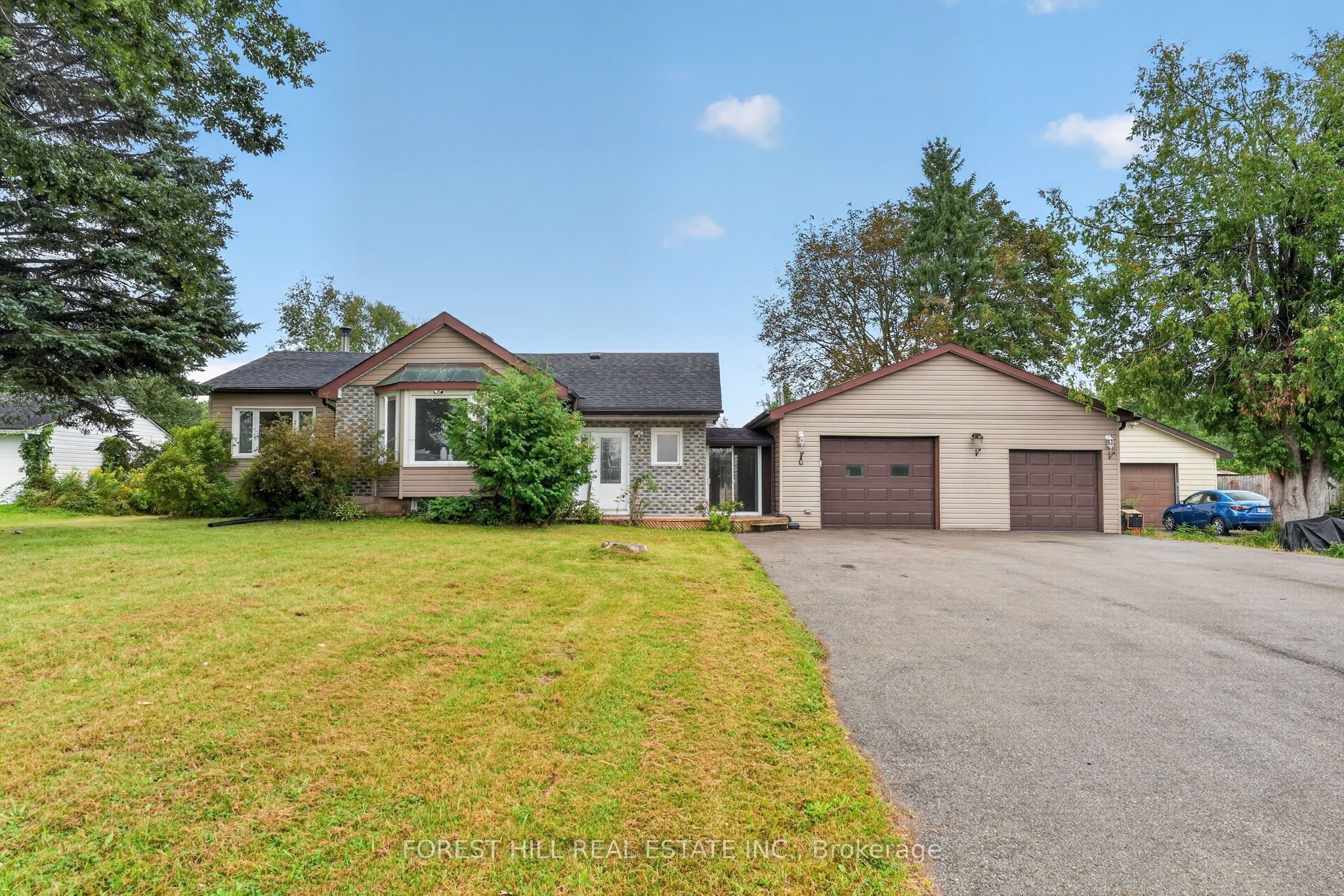 1743 Morton 10th Line Property Photo 1