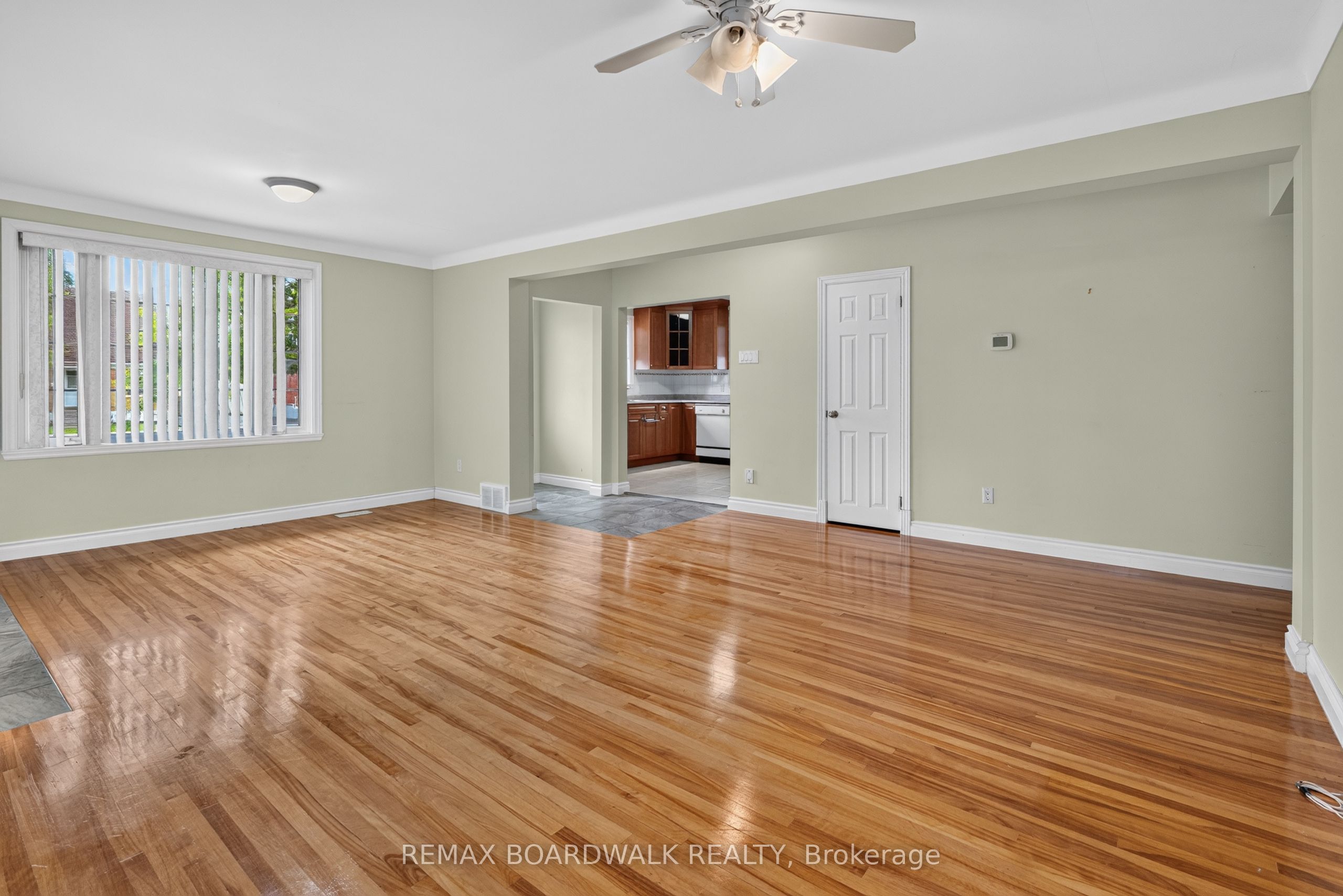 583 Donald Street Property Photo 18