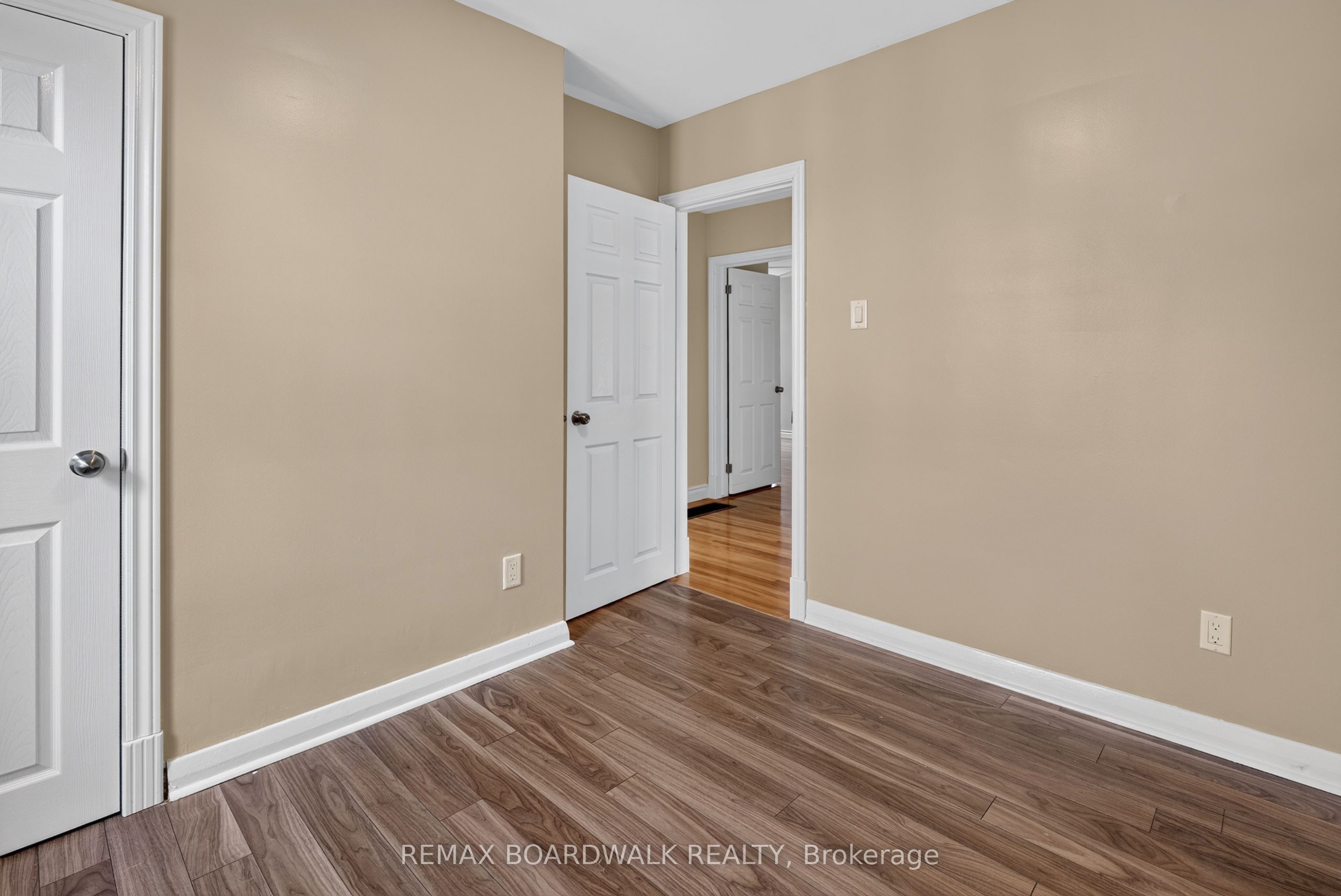 583 Donald Street Property Photo 22