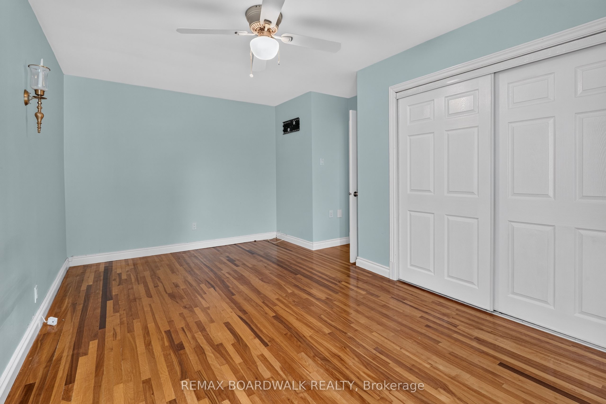 583 Donald Street Property Photo 26
