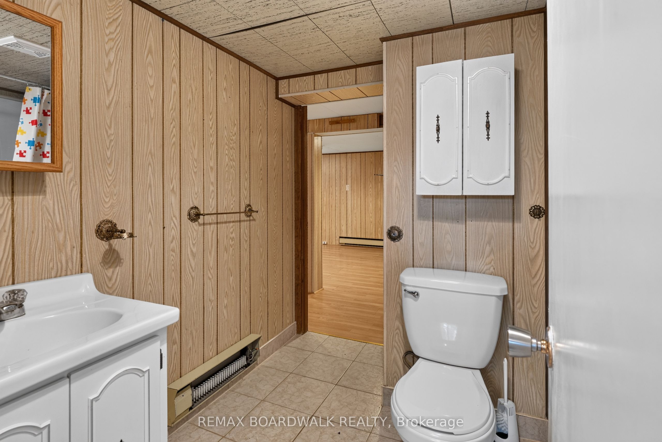 583 Donald Street Property Photo 34