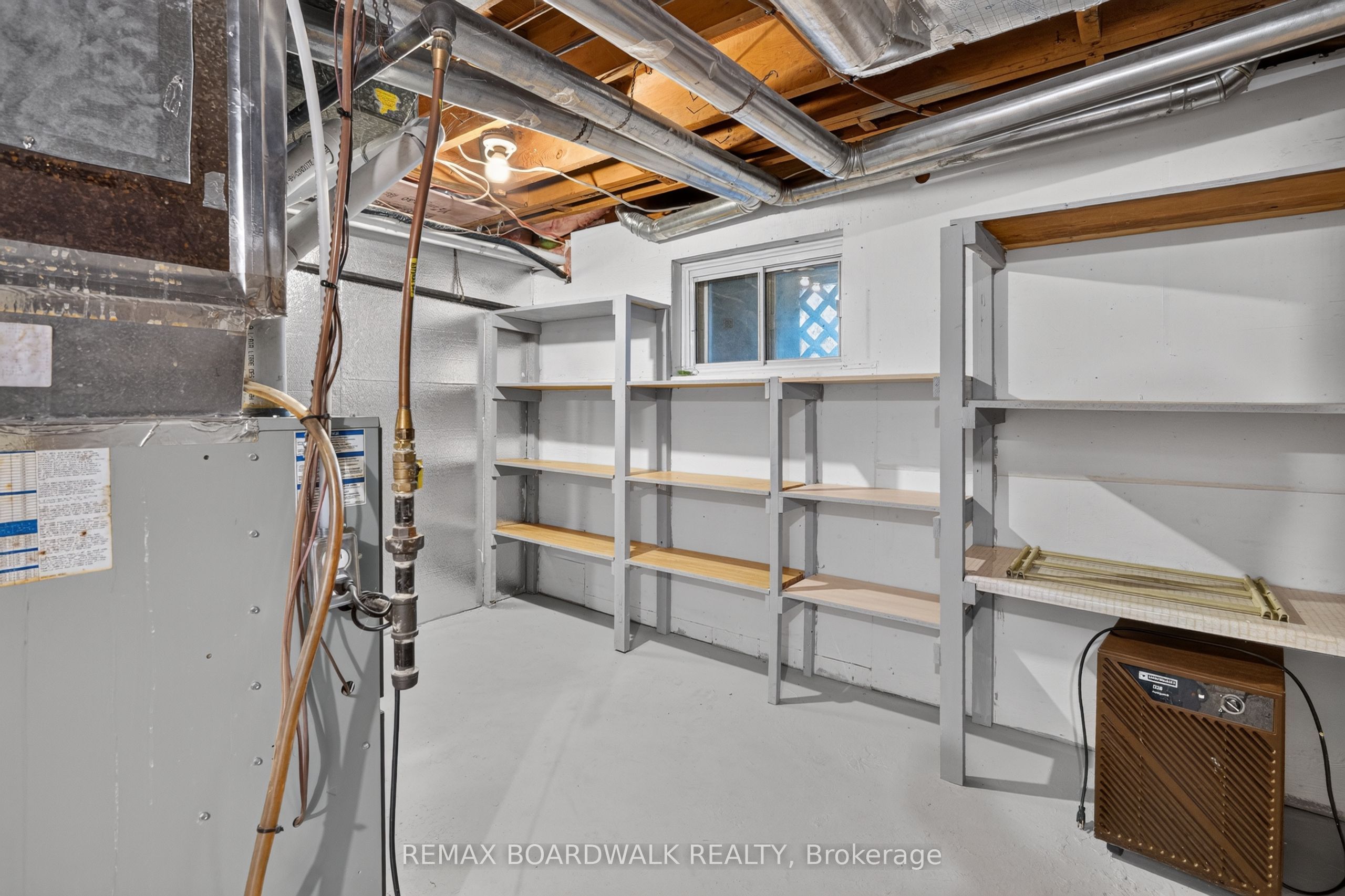 583 Donald Street Property Photo 40