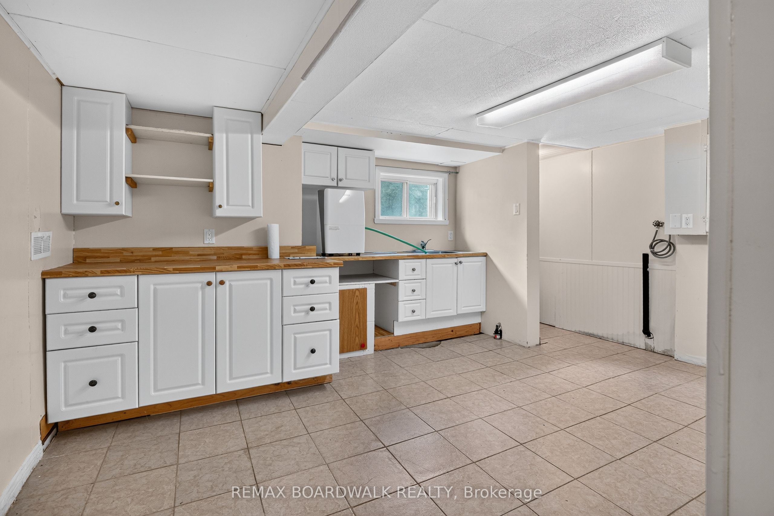 583 Donald Street Property Photo 41