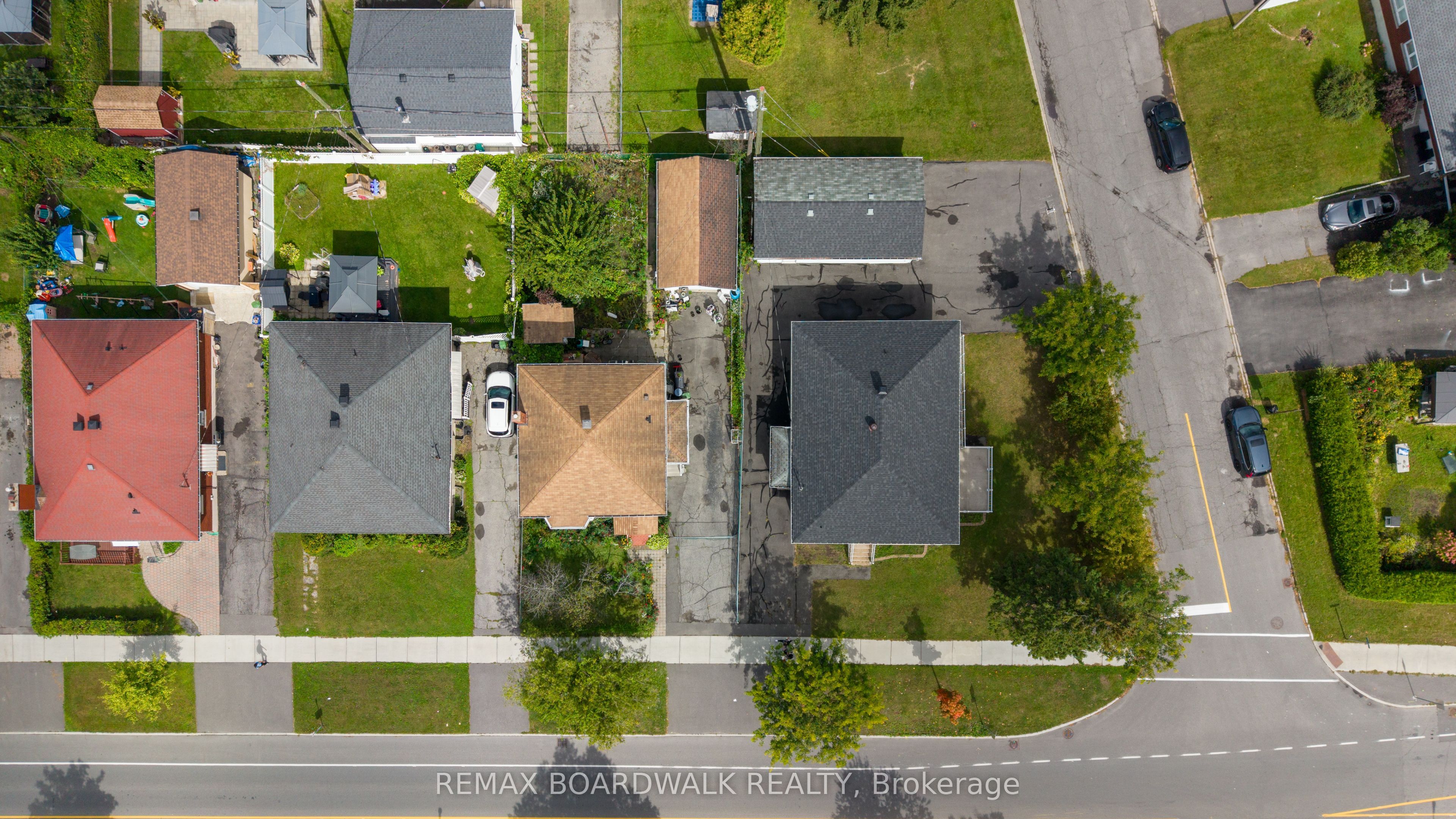 583 Donald Street Property Photo 42