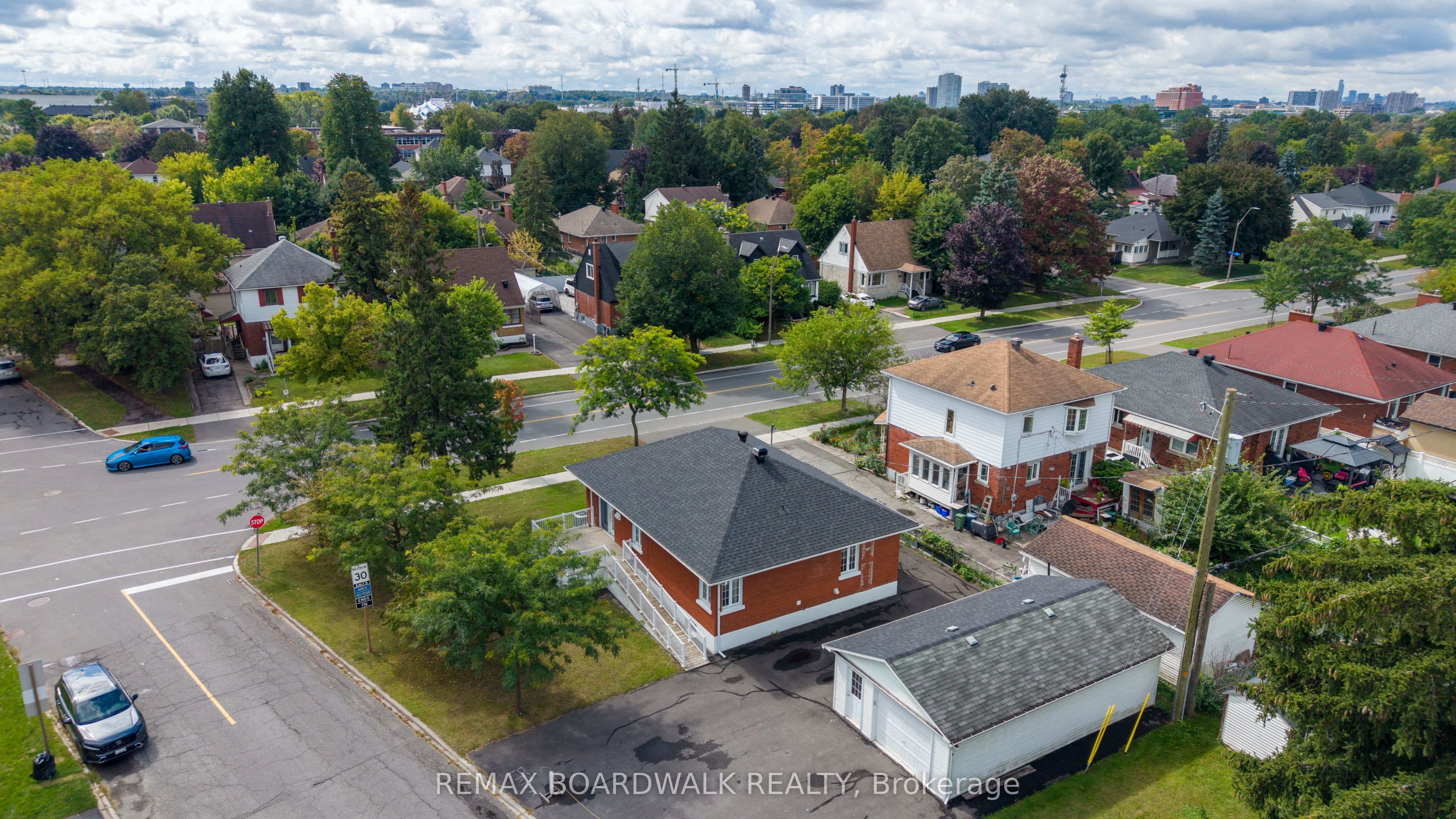 583 Donald Street Property Photo 46