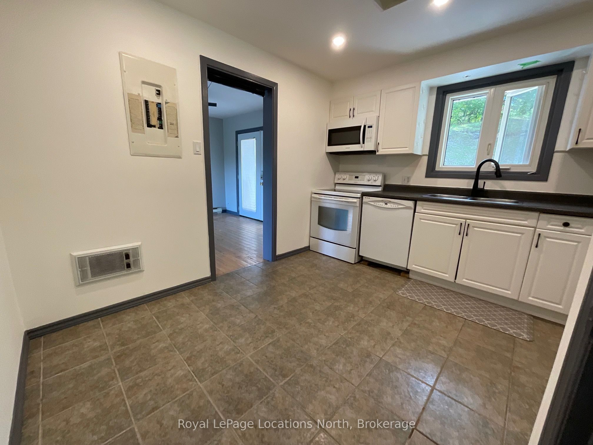 143 Ryerson Crescent Property Photo 16