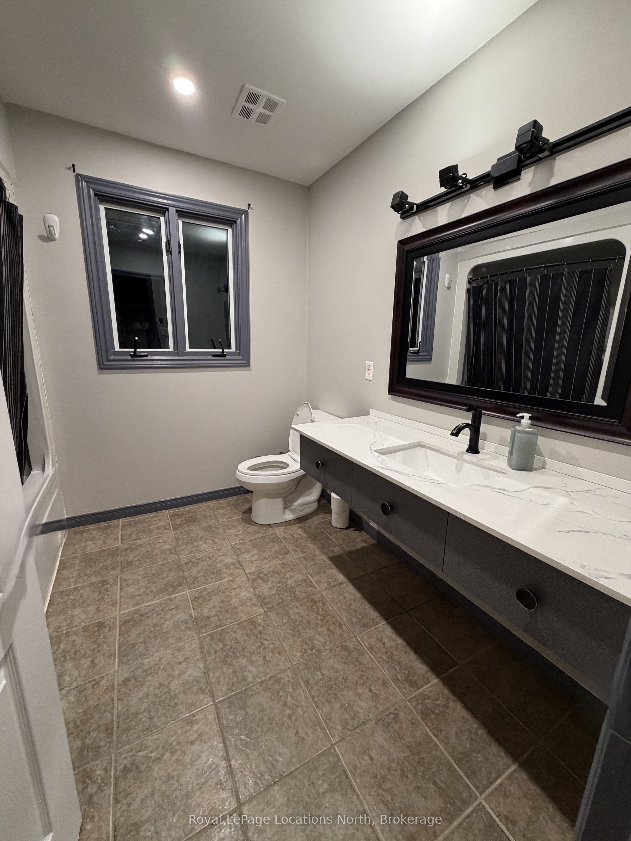 143 Ryerson Crescent Property Photo 24