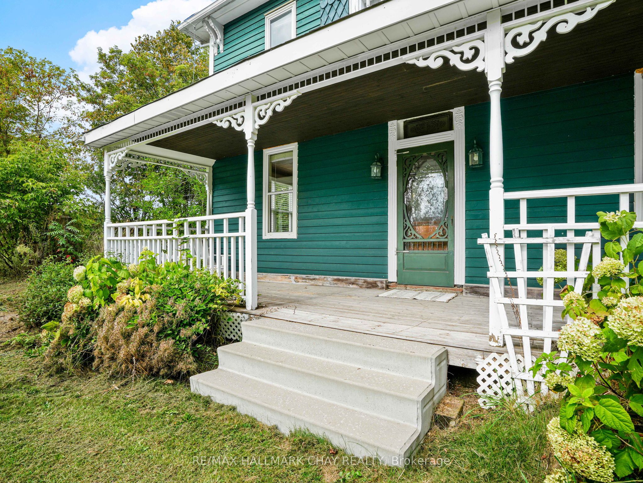 347357 15 Side Road Property Photo 4