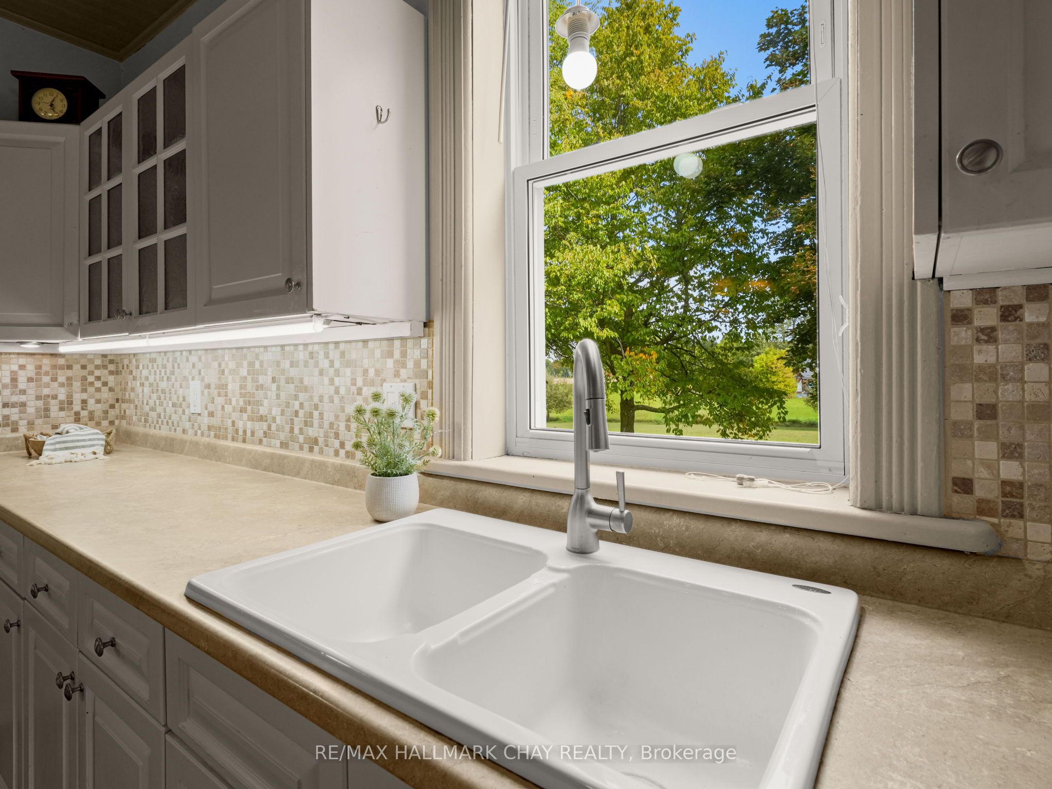 347357 15 Side Road Property Photo 15