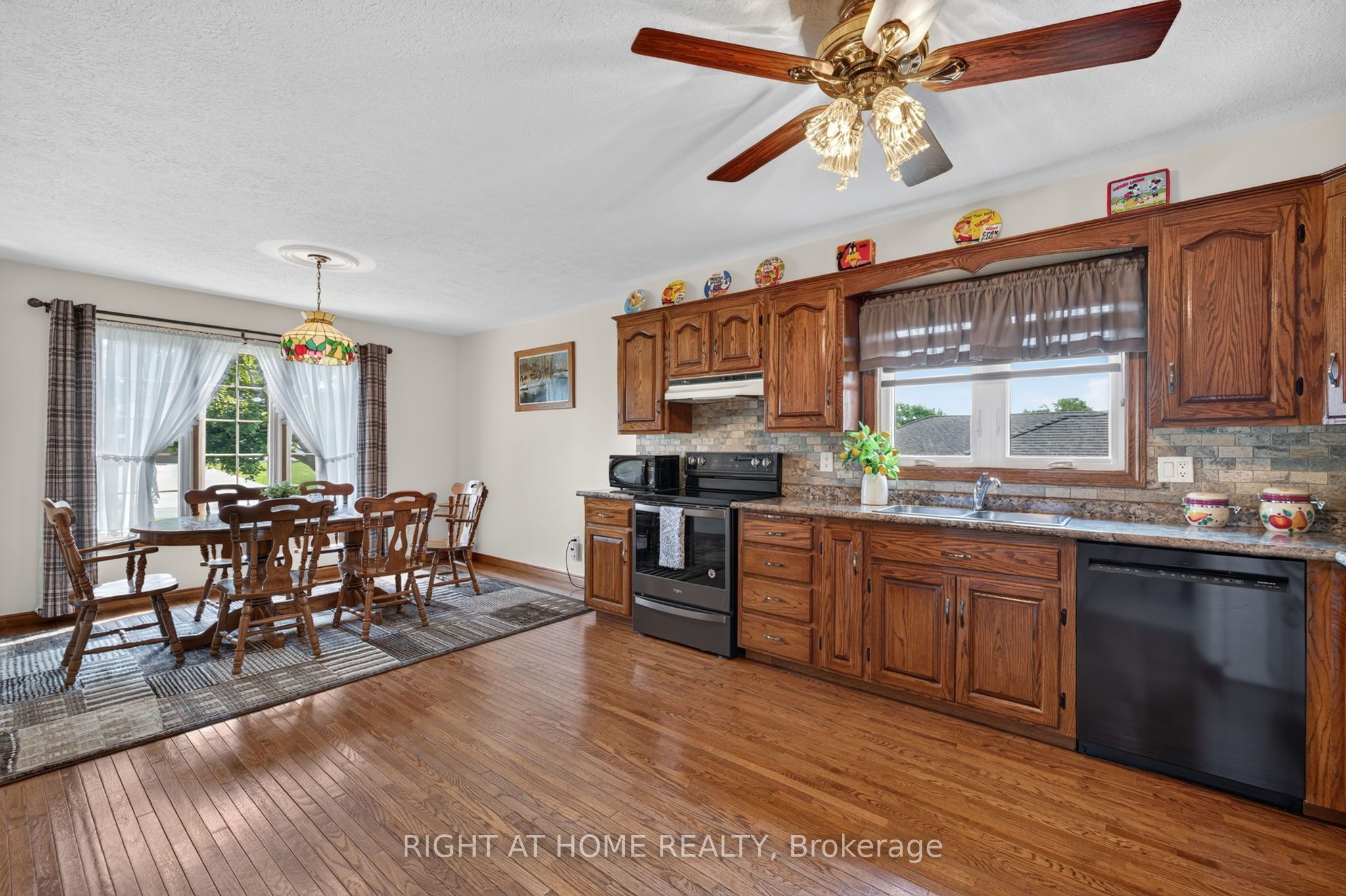 13 St Ladislaus Street Property Photo 10