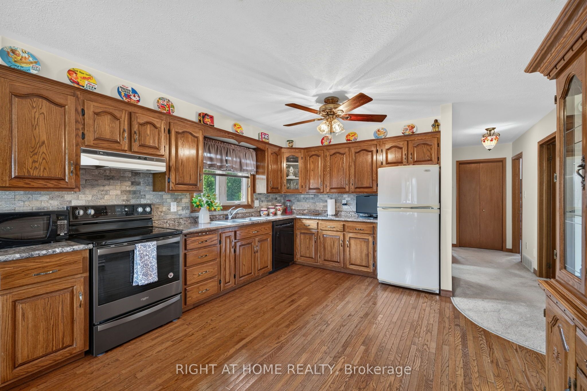 13 St Ladislaus Street Property Photo 11