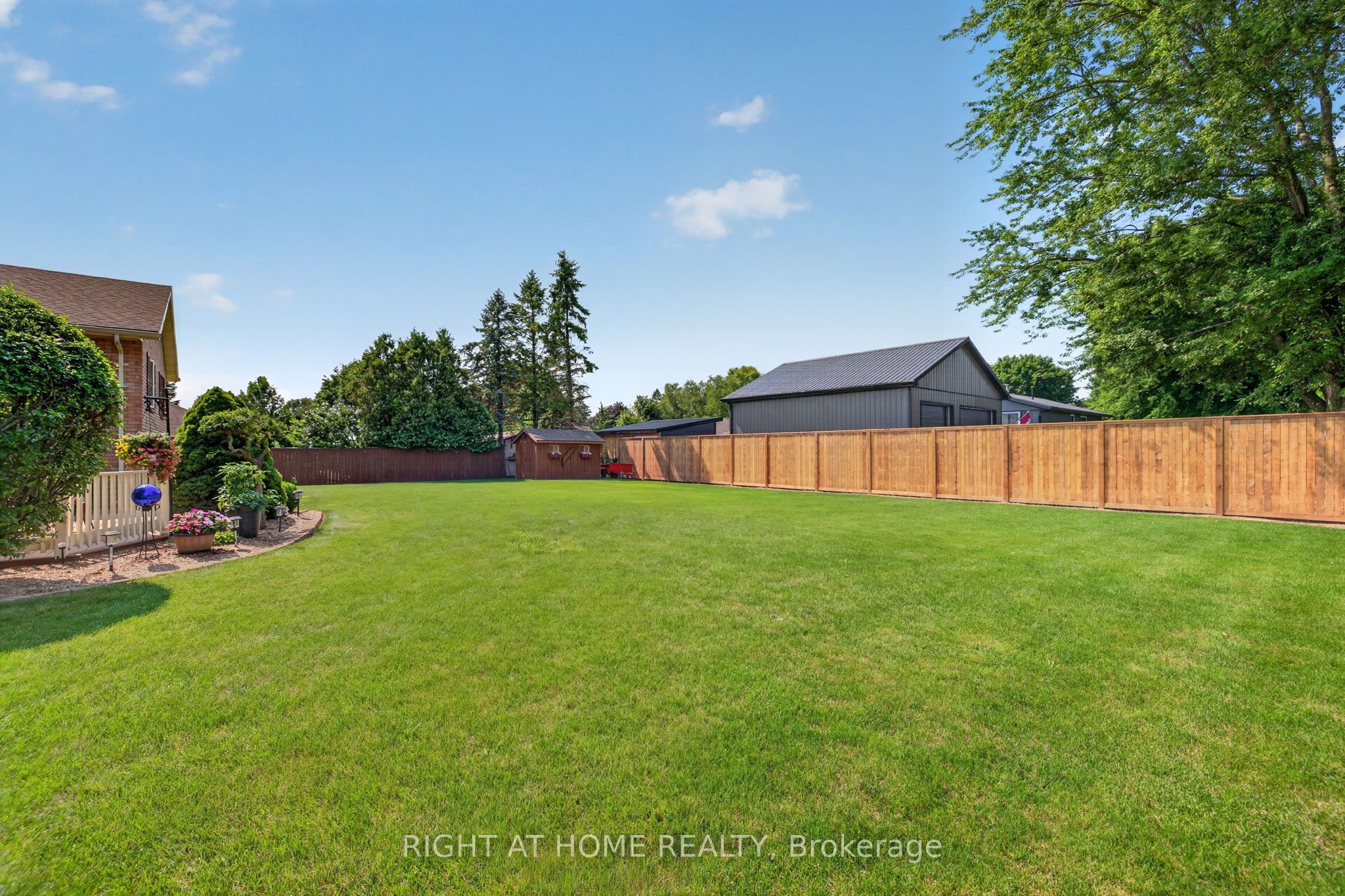 13 St Ladislaus Street Property Photo 37