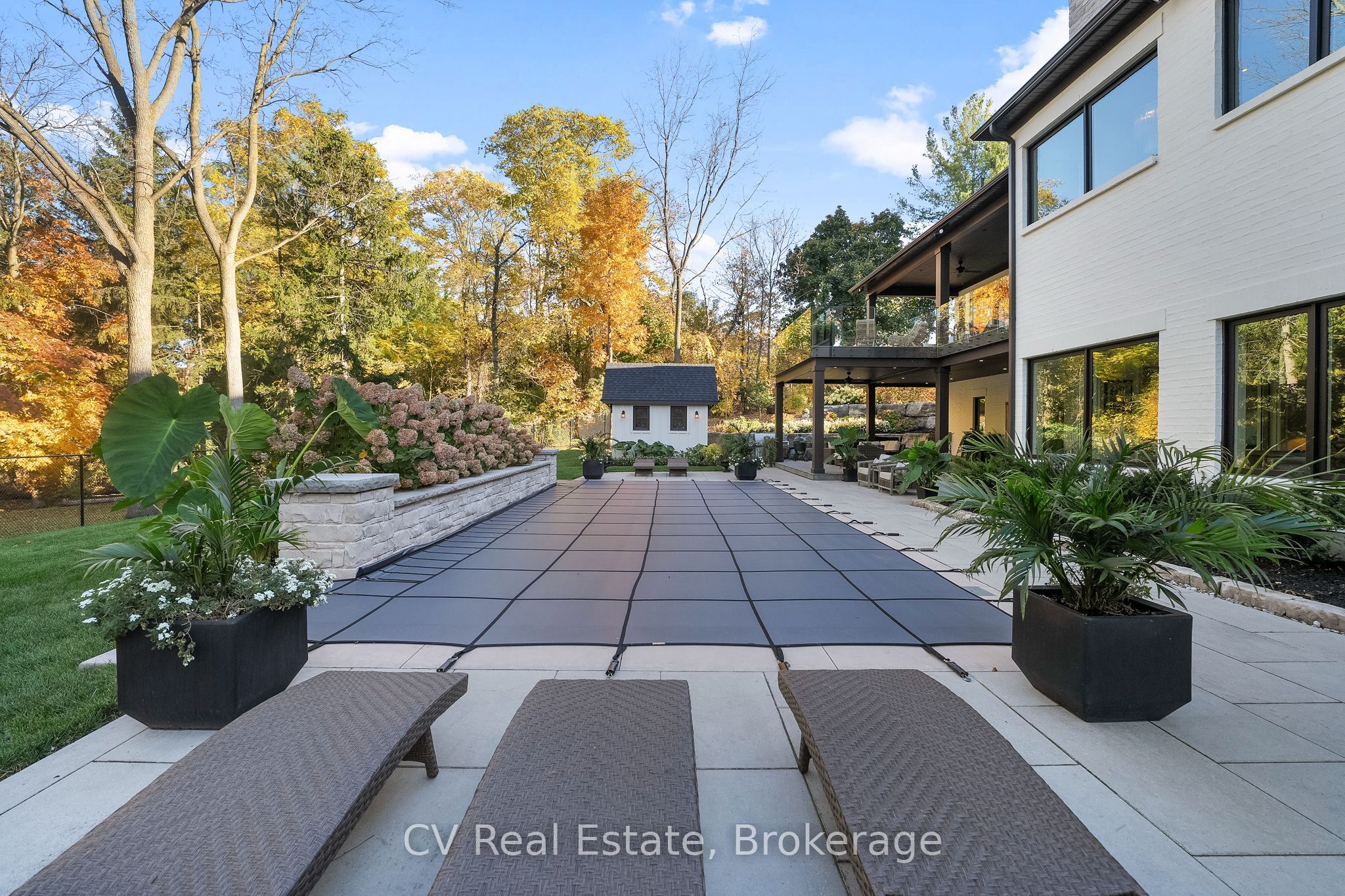 455 William Street Property Photo 9