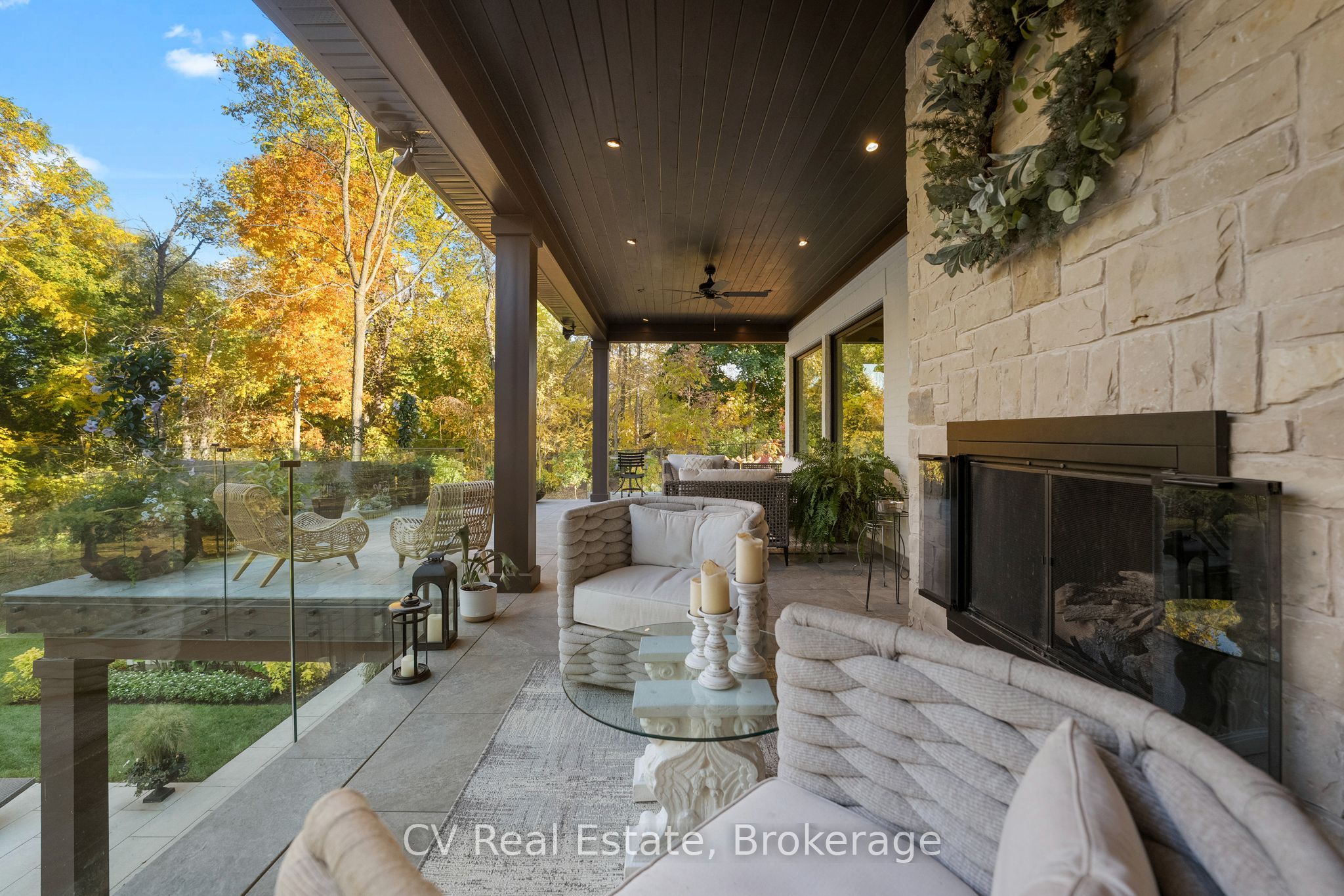 455 William Street Property Photo 14