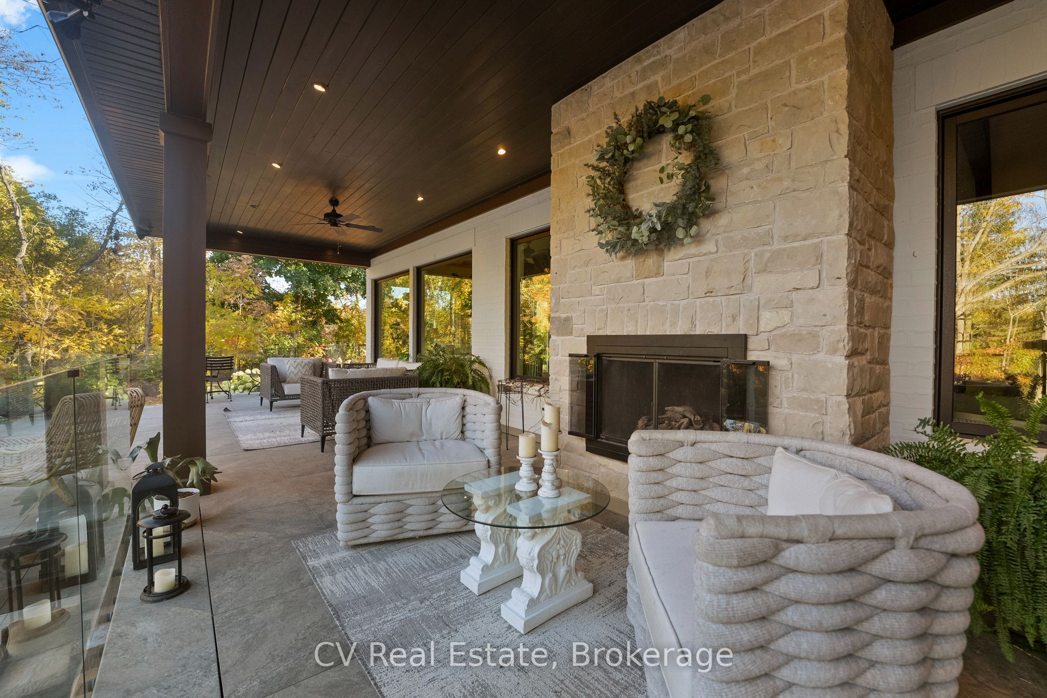 455 William Street Property Photo 15