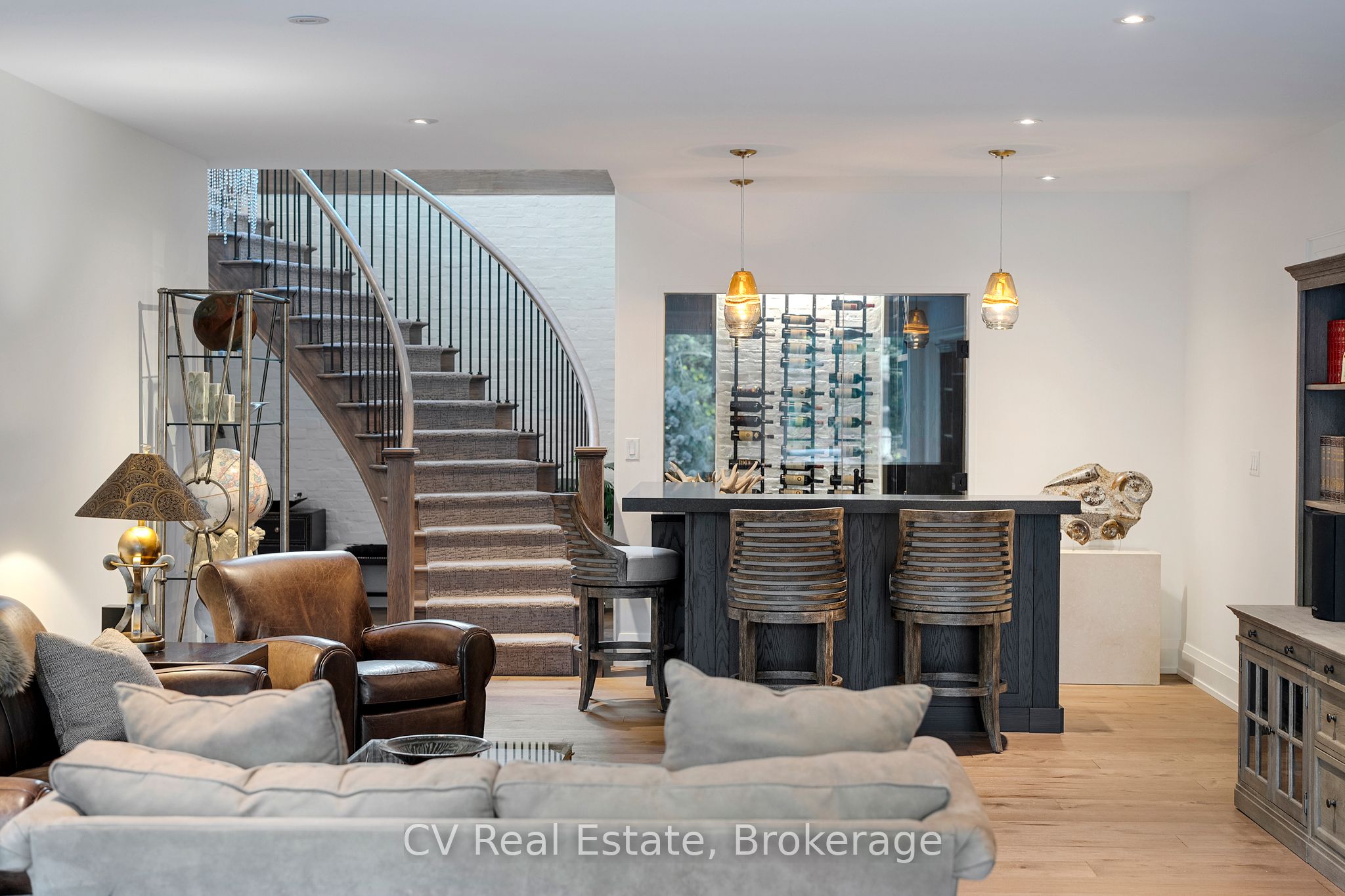 455 William Street Property Photo 36