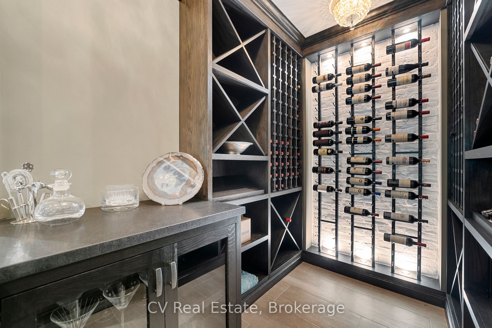 455 William Street Property Photo 40