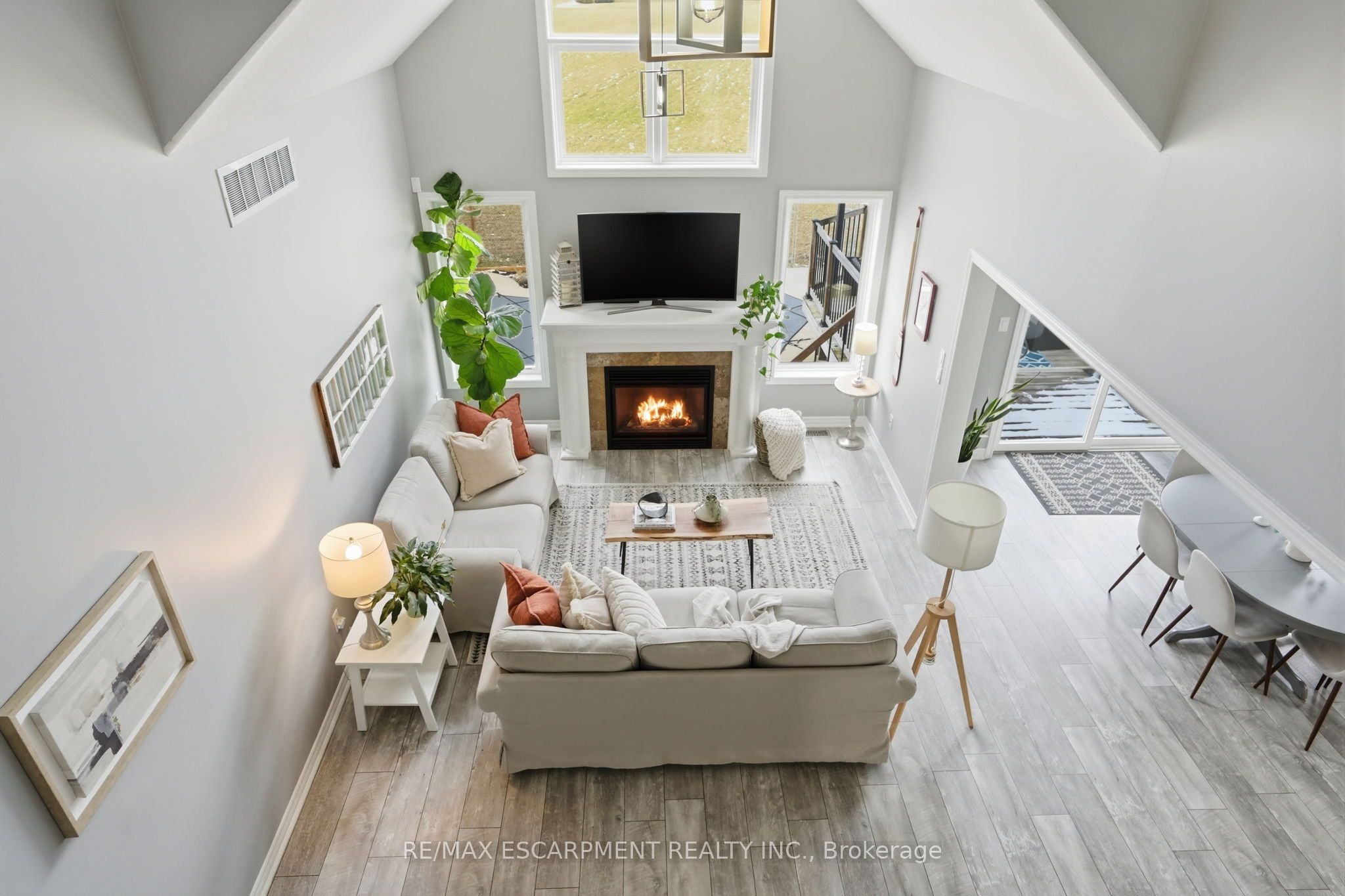 160 Festival Way Property Photo 16