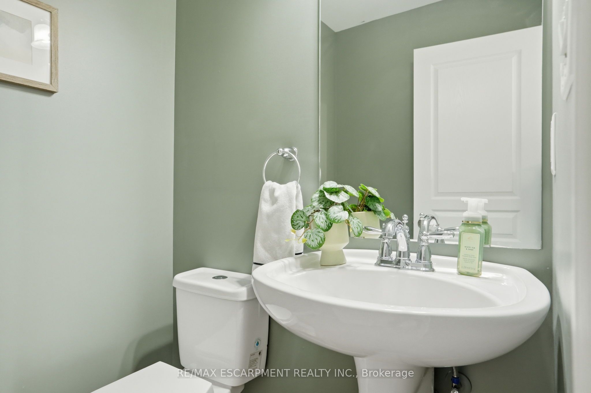 160 Festival Way Property Photo 24