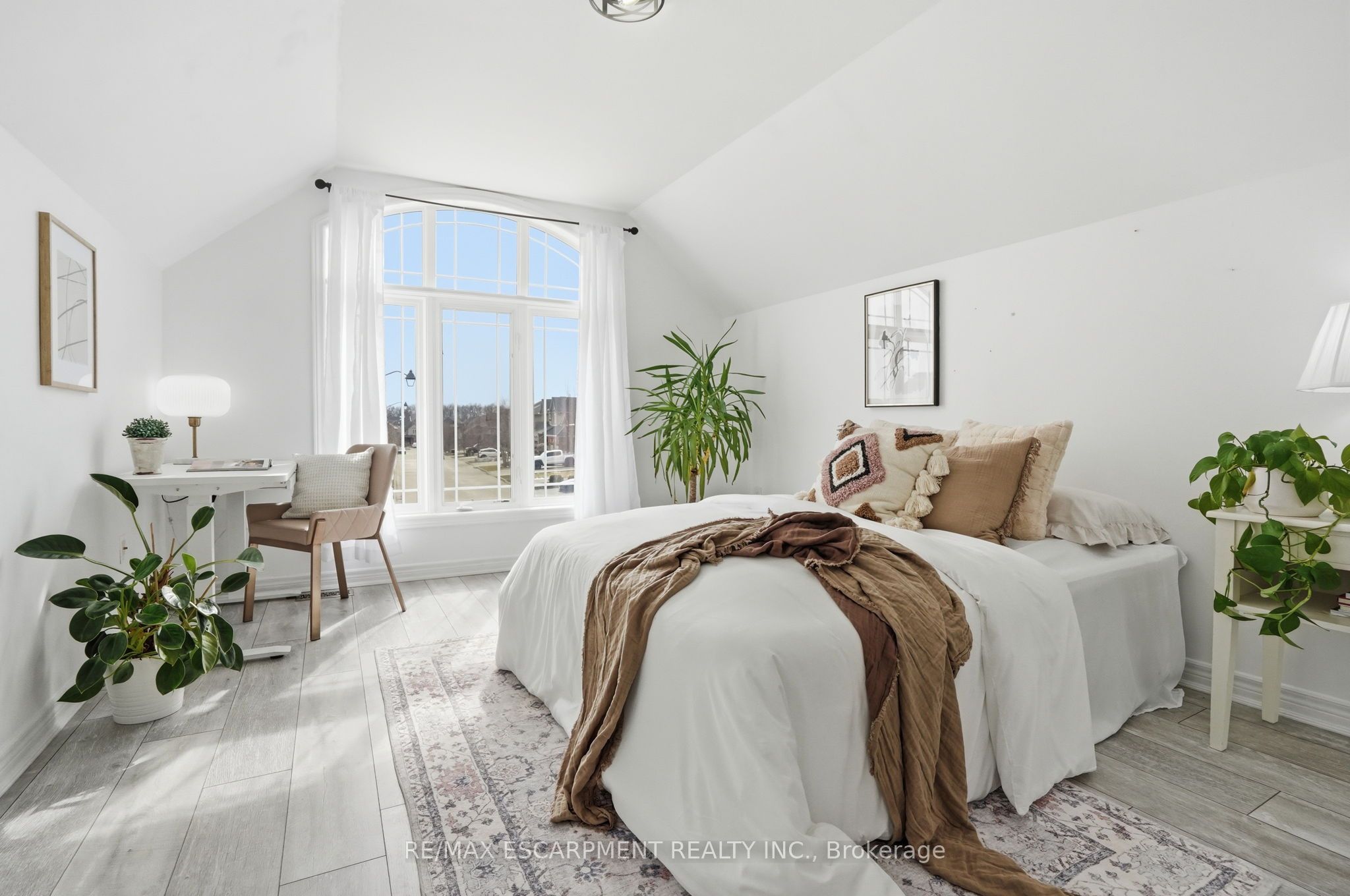 160 Festival Way Property Photo 27