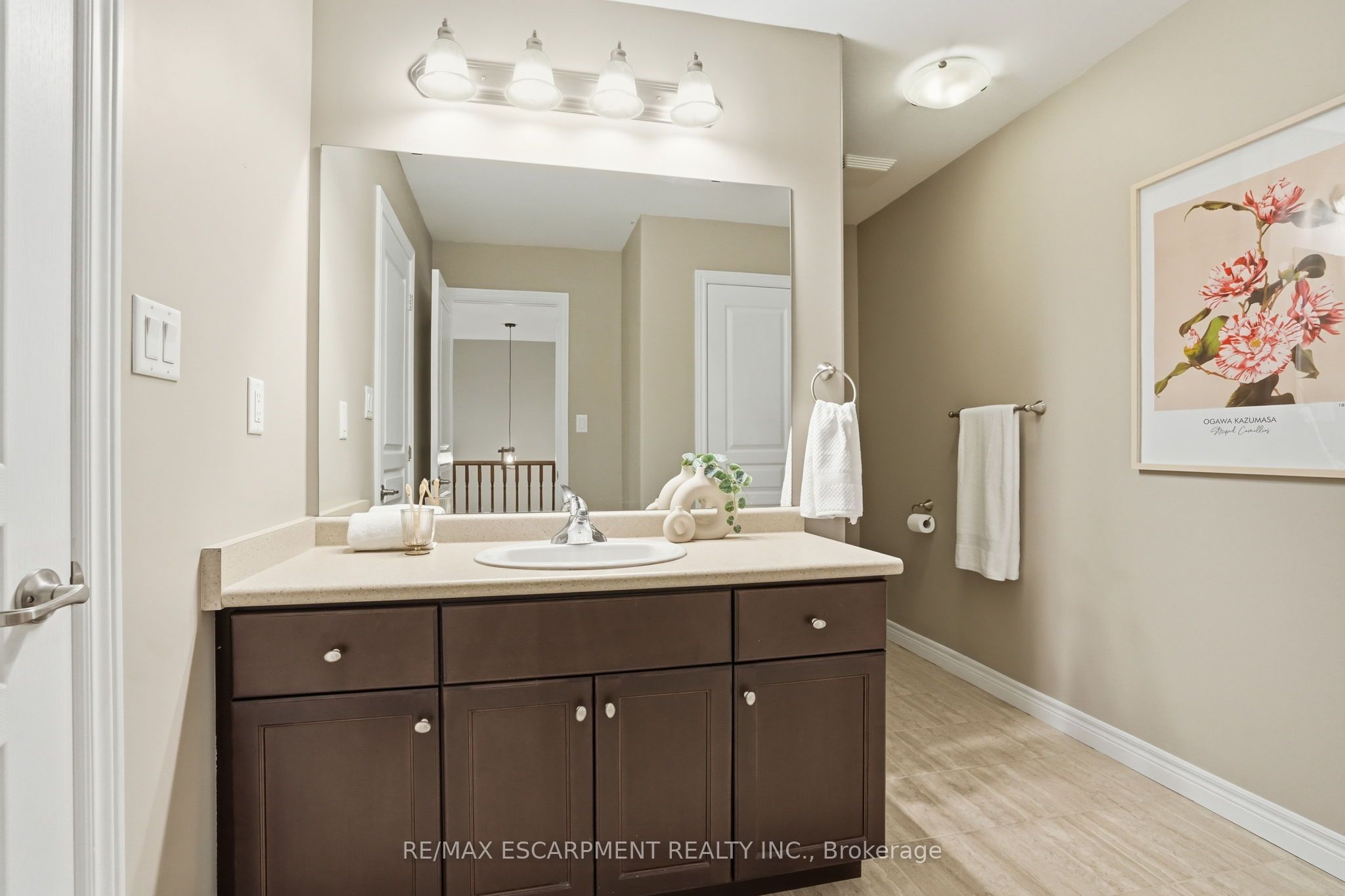 160 Festival Way Property Photo 32
