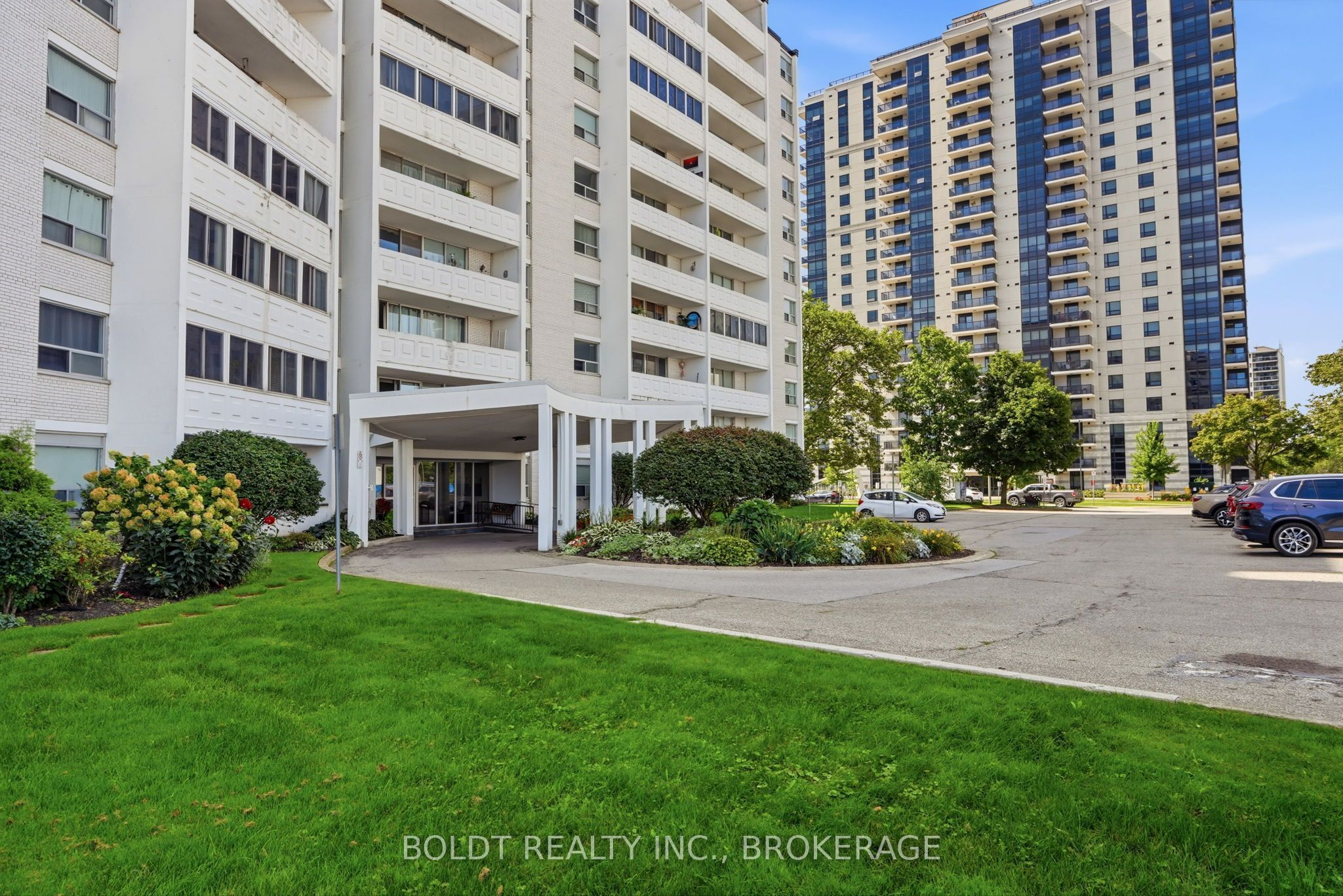 35 Towering Heights Boulevard 1008 Property Photo 5