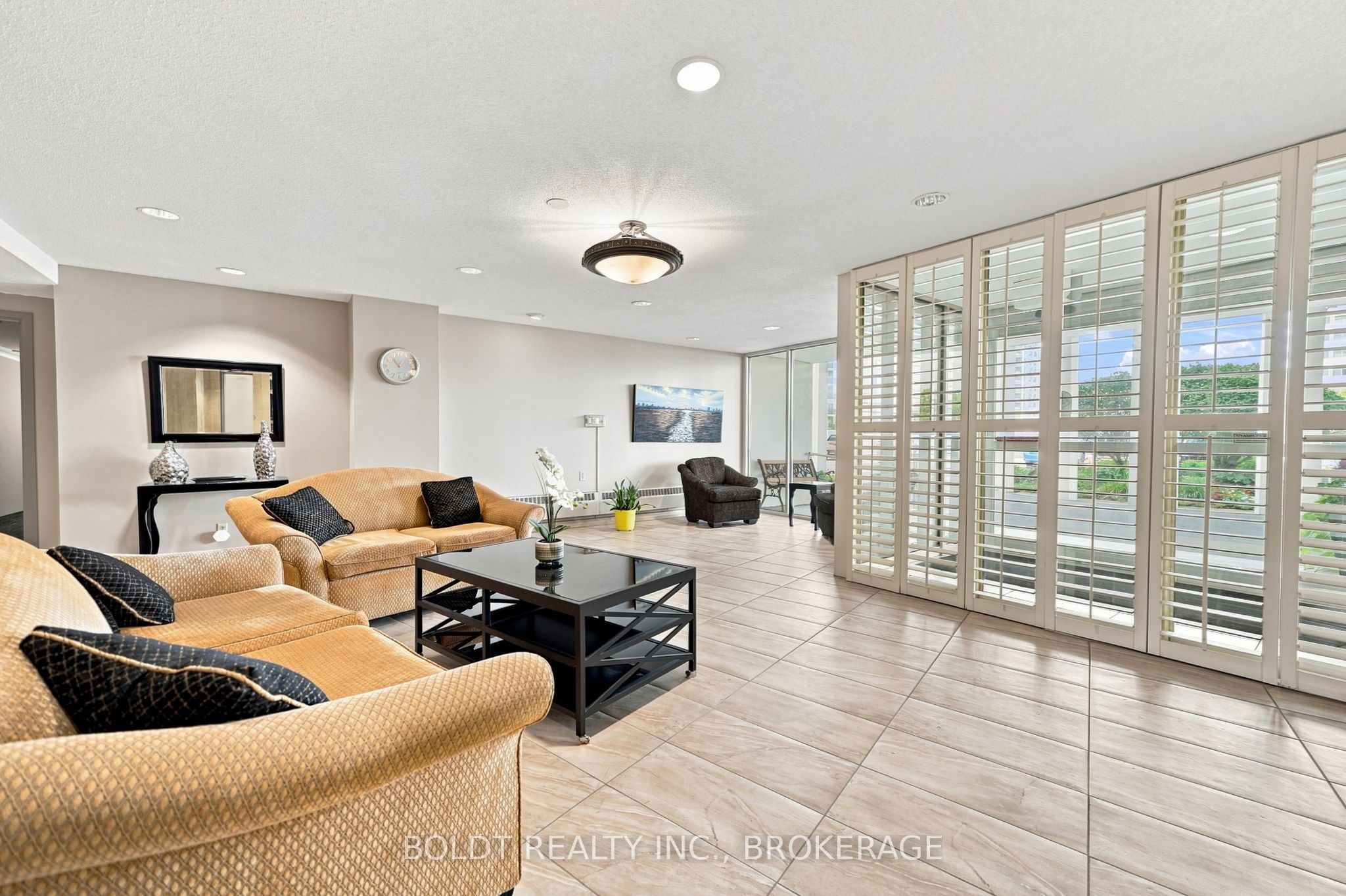35 Towering Heights Boulevard 1008 Property Photo 6