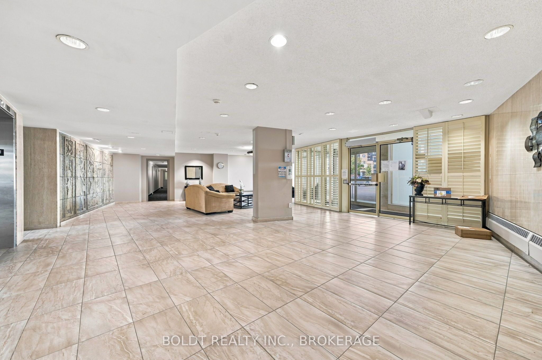 35 Towering Heights Boulevard 1008 Property Photo 8