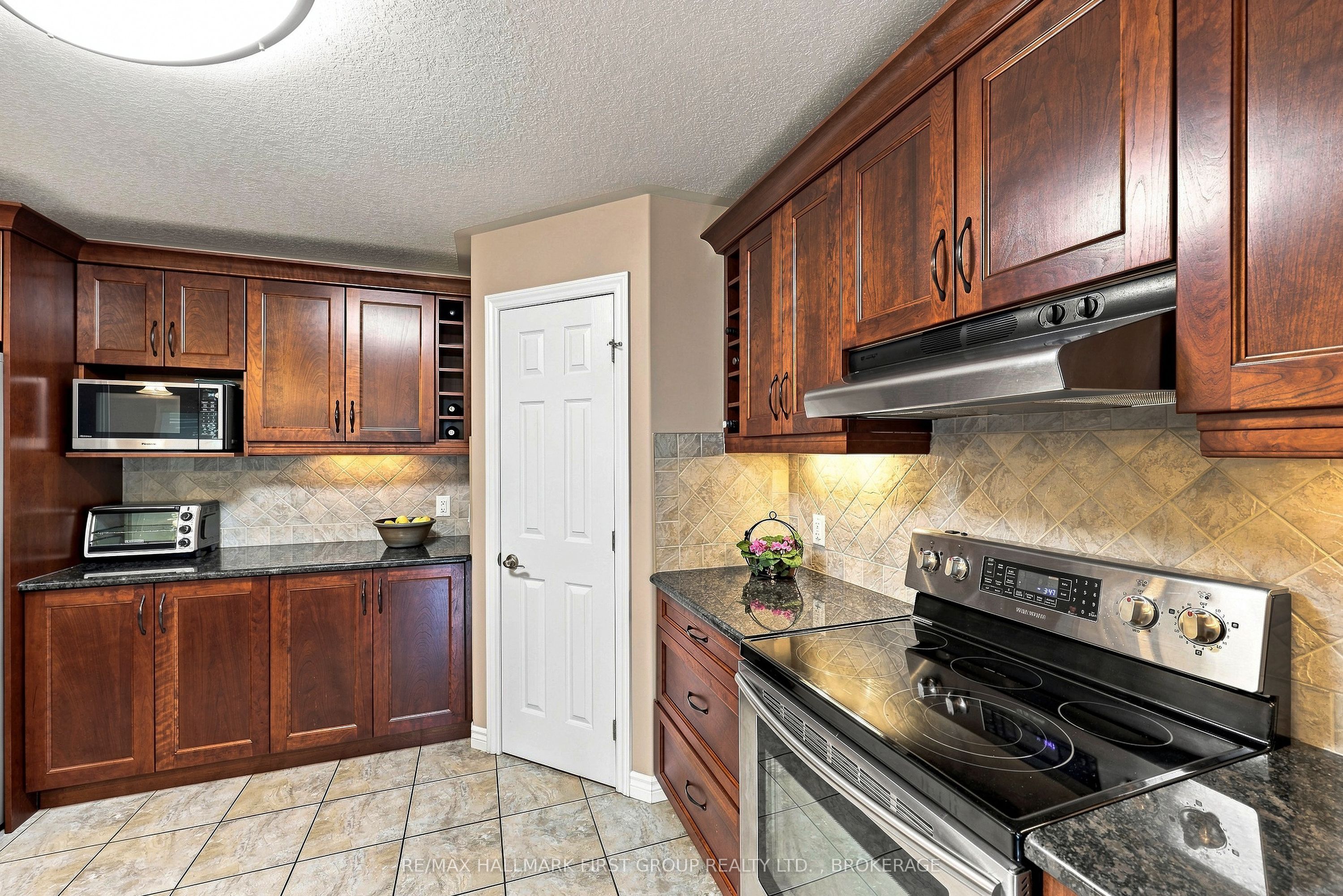 1248 Lisbon Place Property Photo 11