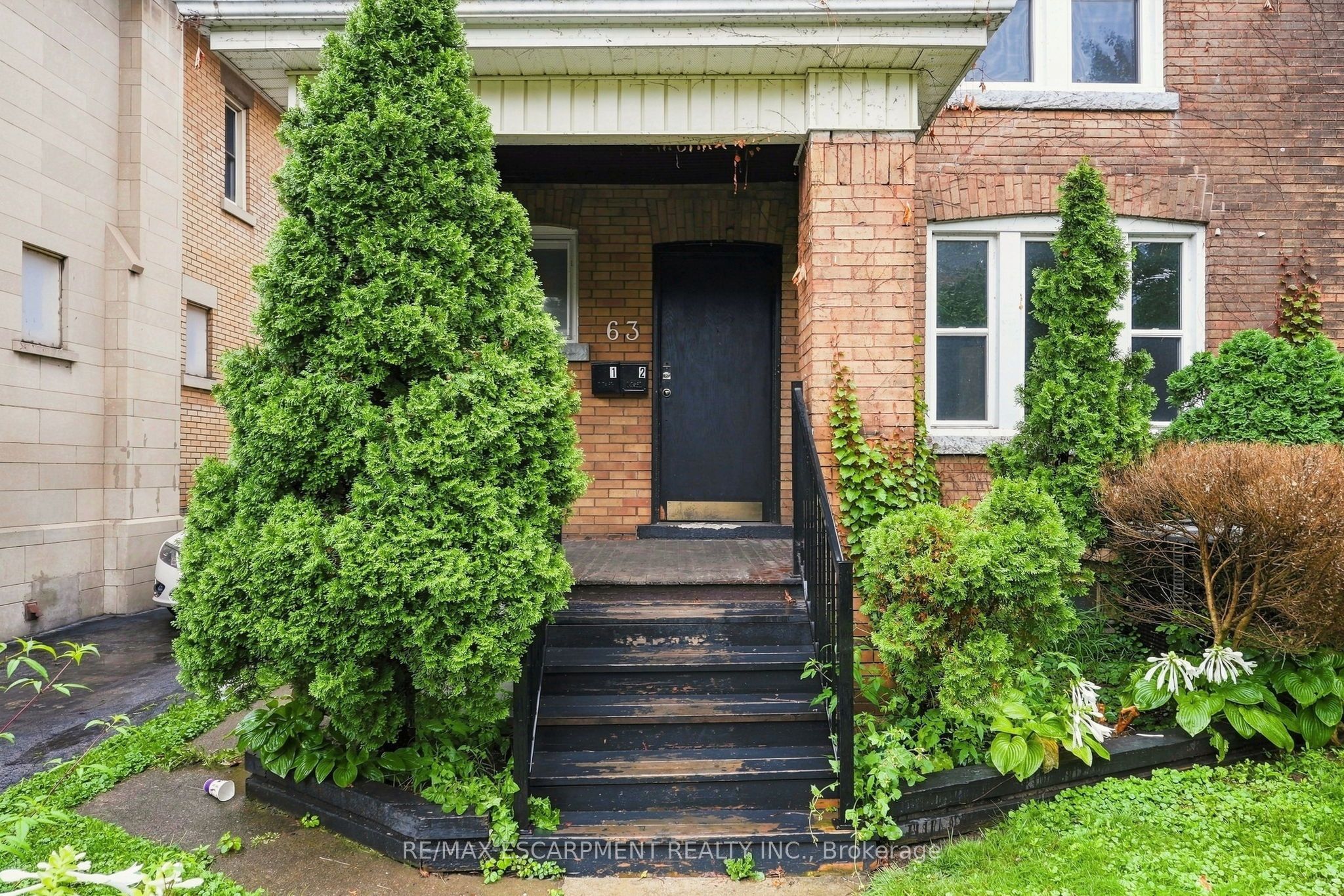 63 Melrose Avenue S Property Photo 3
