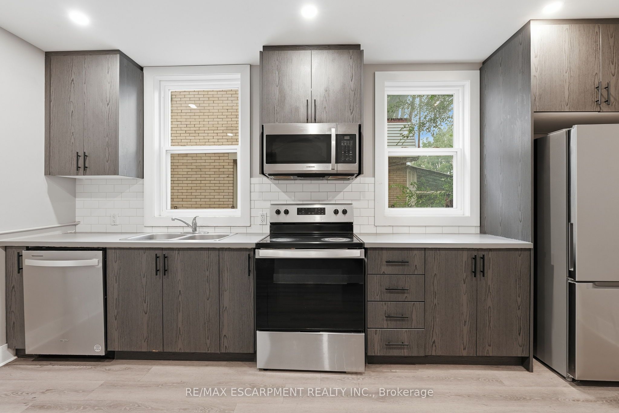 63 Melrose Avenue S Property Photo 11