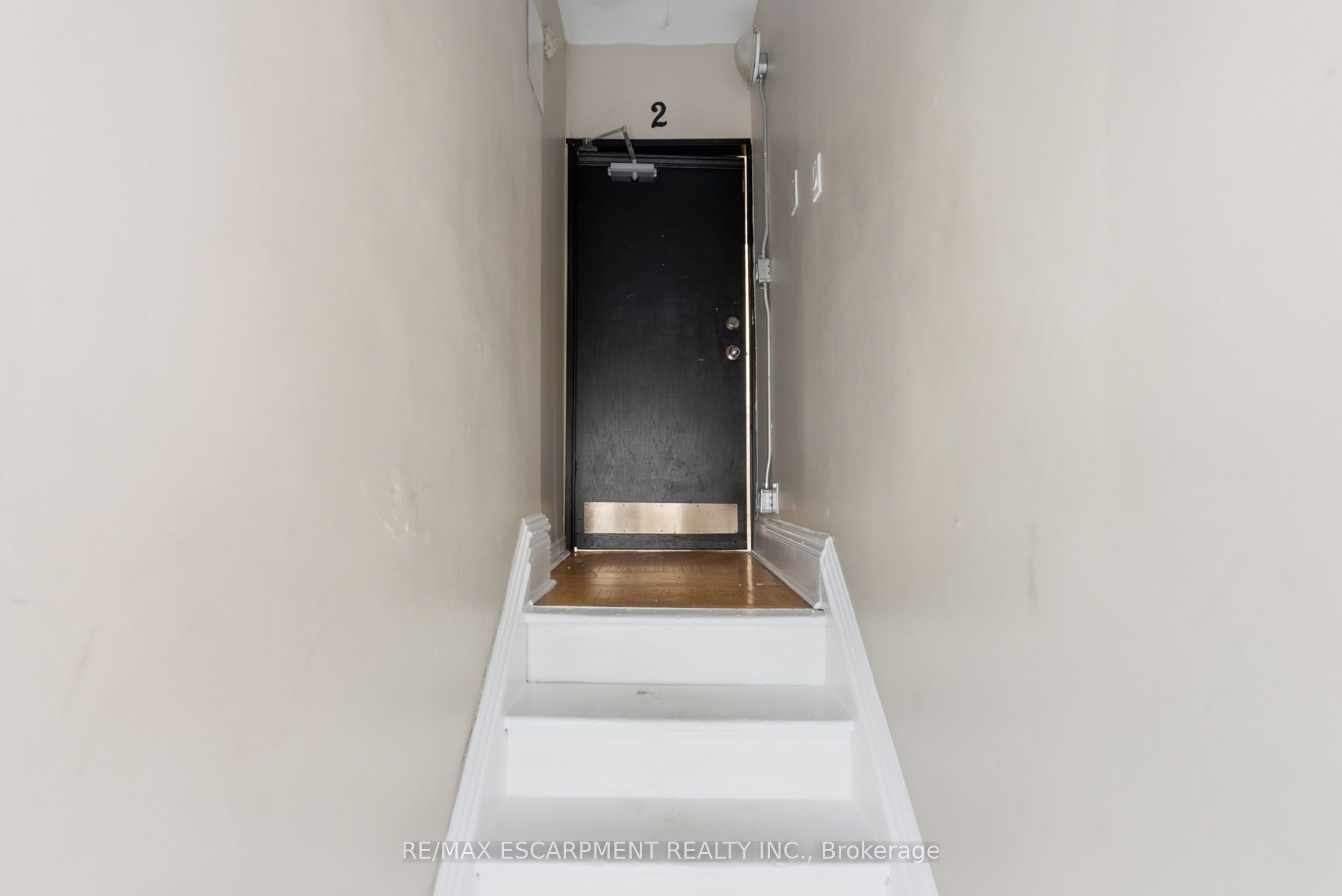 63 Melrose Avenue S Property Photo 17