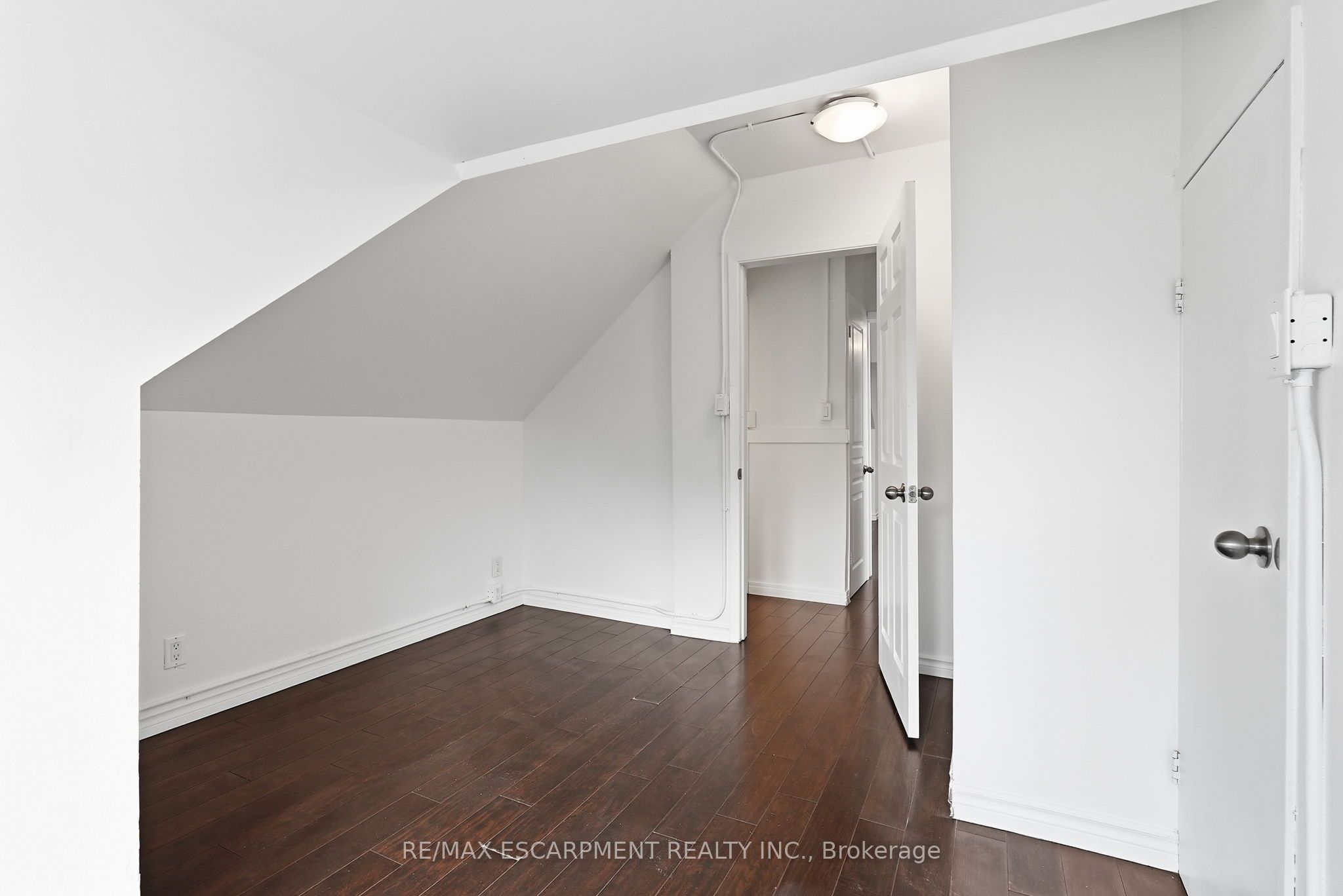 63 Melrose Avenue S Property Photo 33