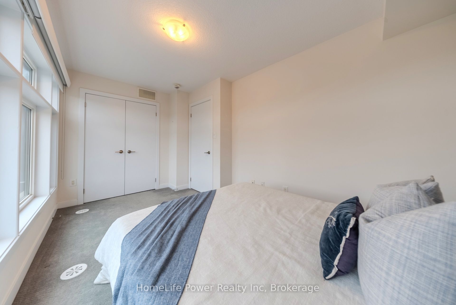 79 Esplanade Lane Property Photo 24