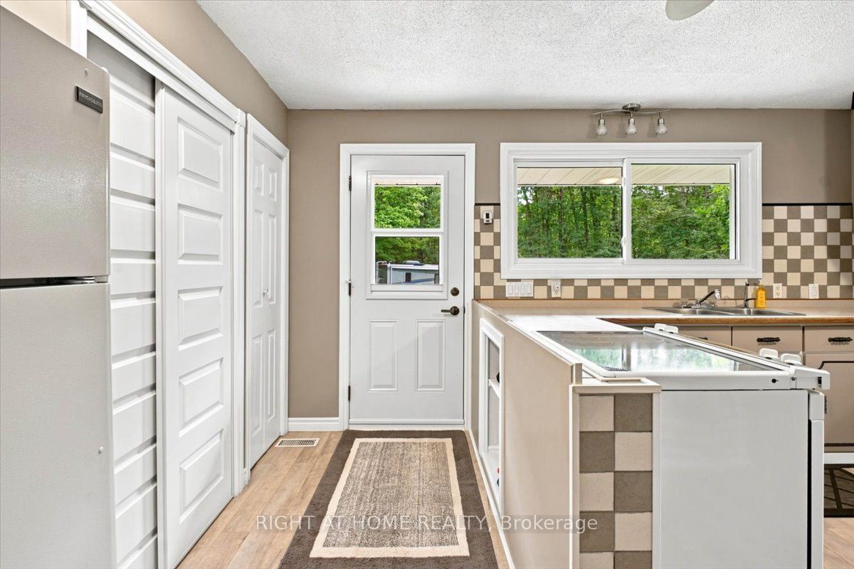 681 Morrison Road Property Photo 4