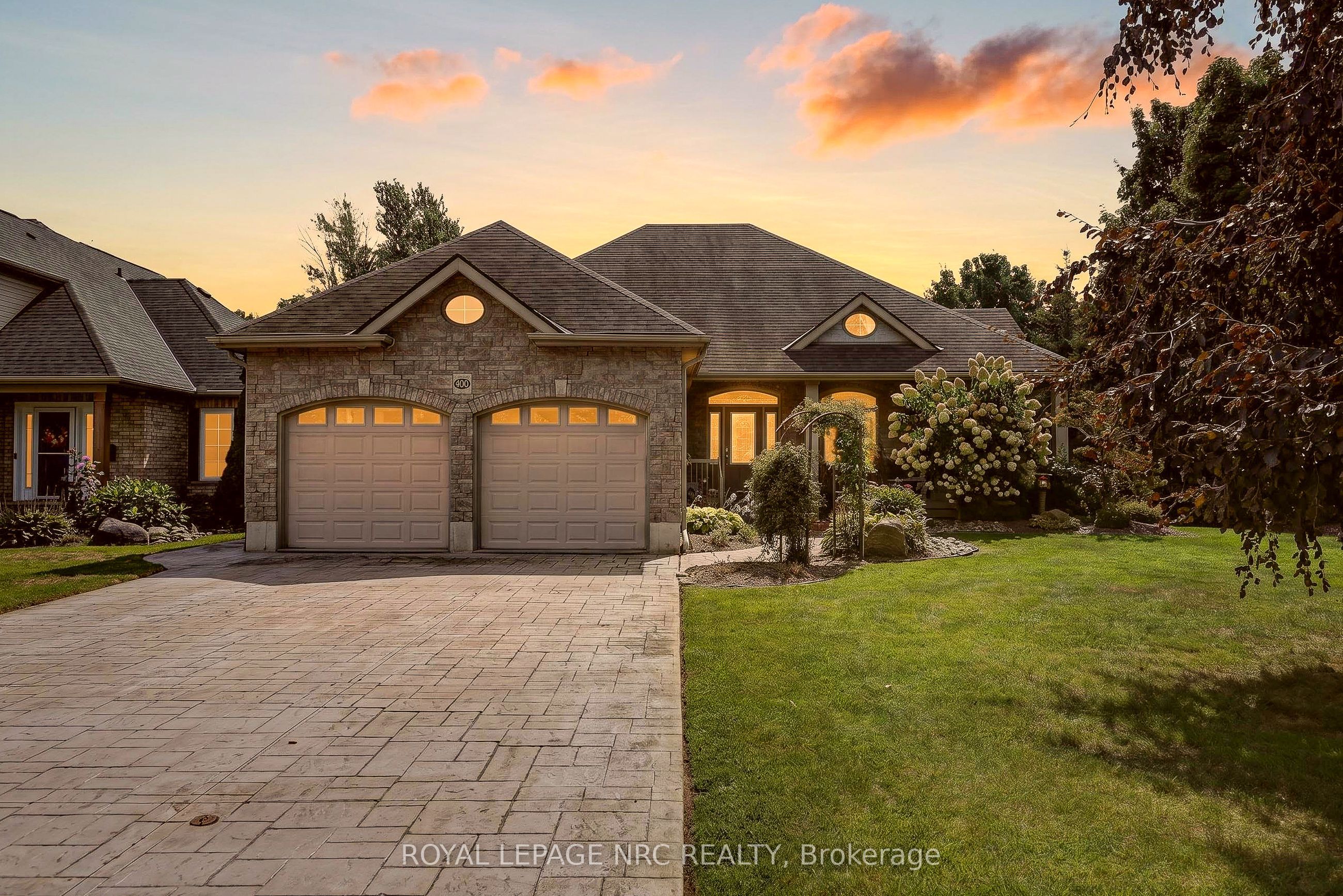 400 Lakeview Drive Property Photo 1