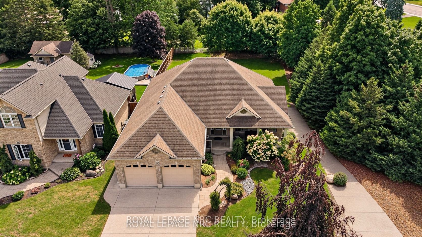 400 Lakeview Drive Property Photo 1