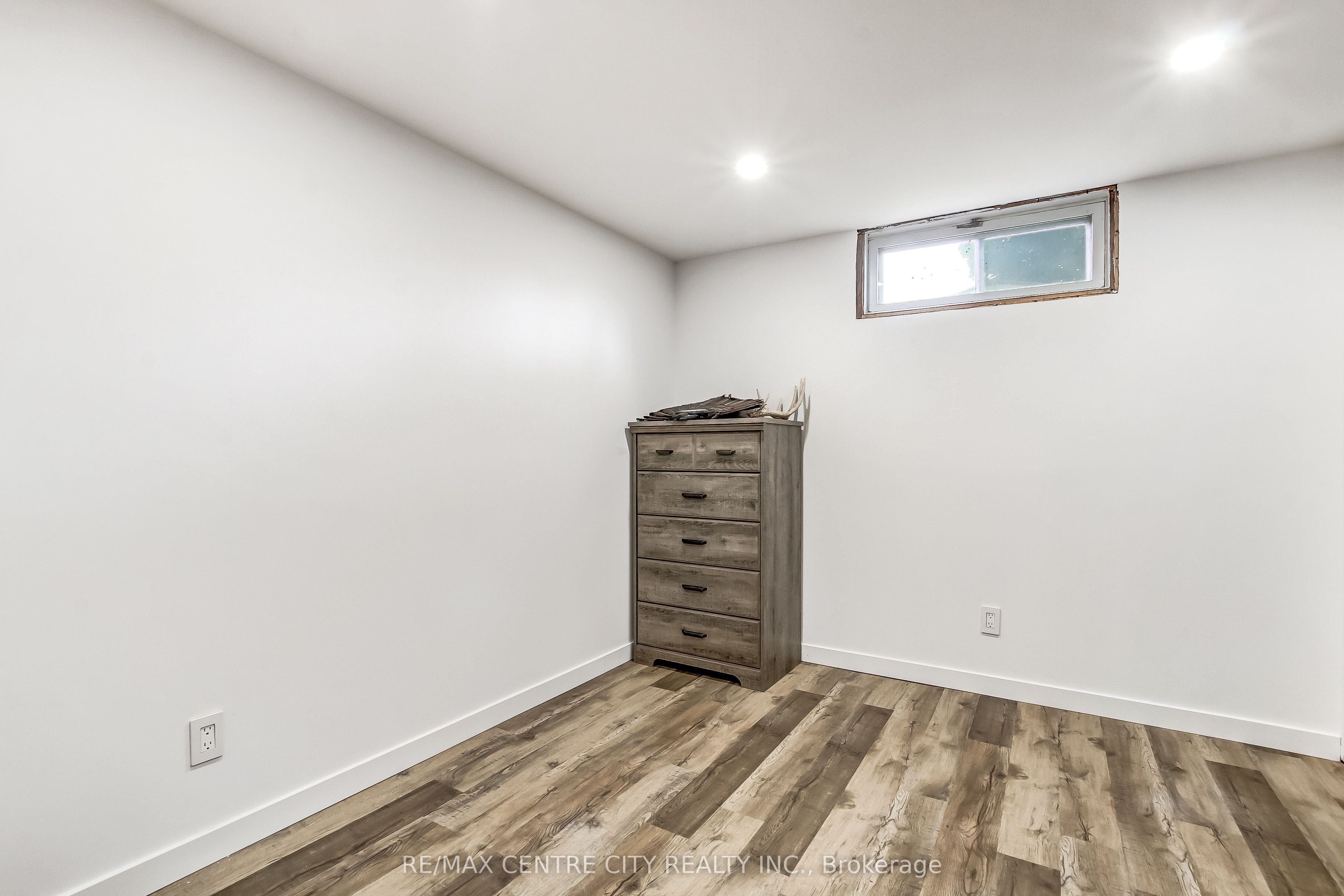91 Moore Avenue Property Photo 17