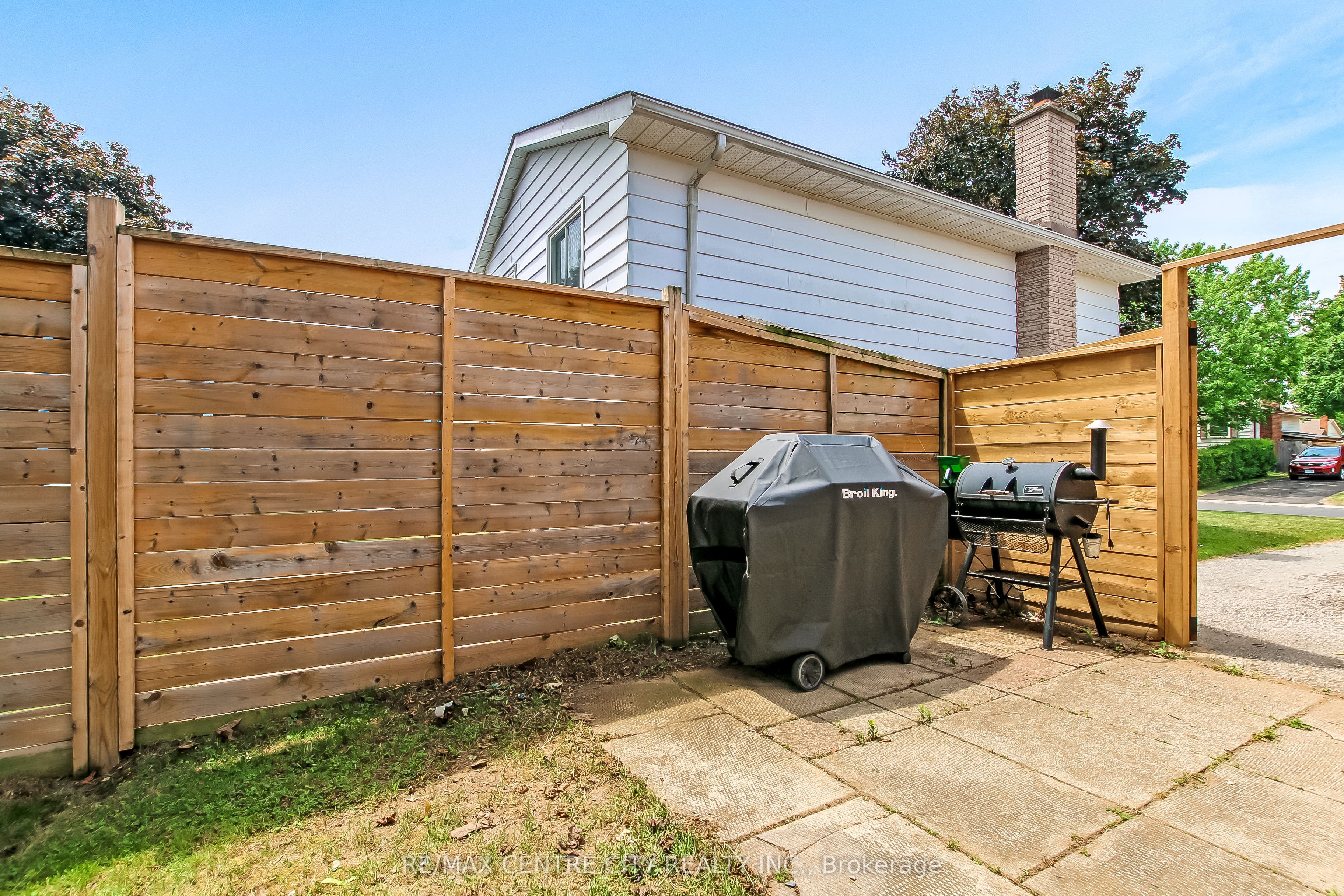 91 Moore Avenue Property Photo 22