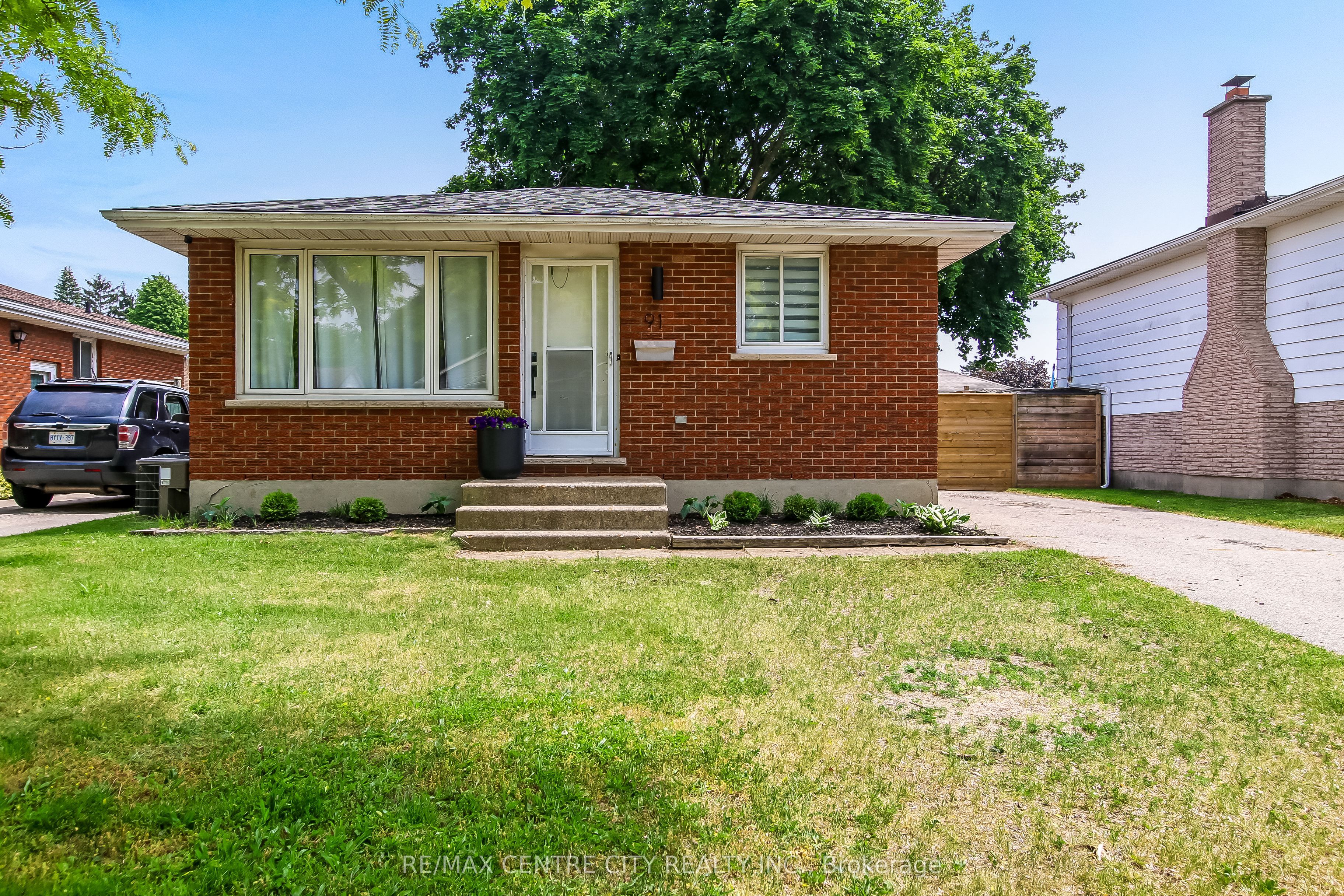 91 Moore Avenue Property Photo 23