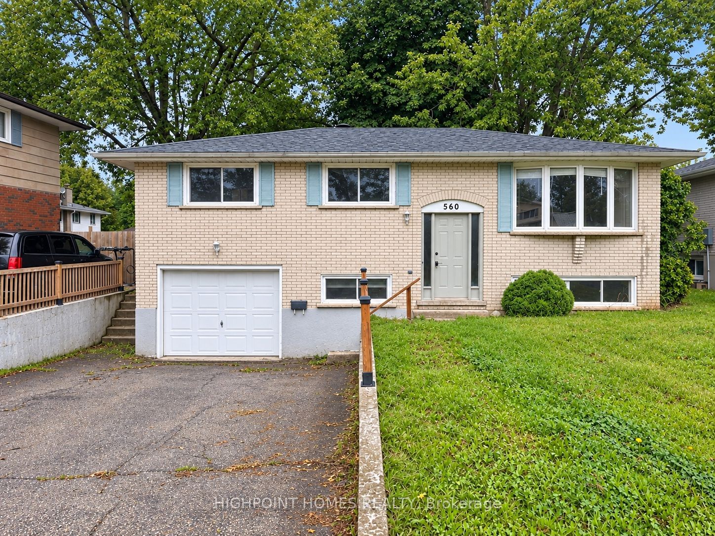 560 Glen Forrest Boulevard Property Photo 1