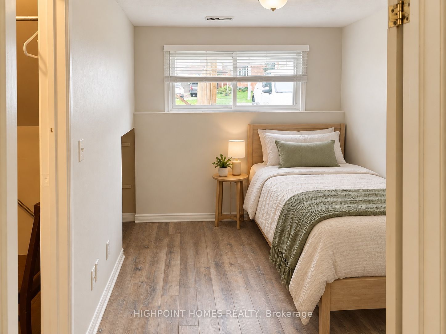 560 Glen Forrest Boulevard Property Photo 30