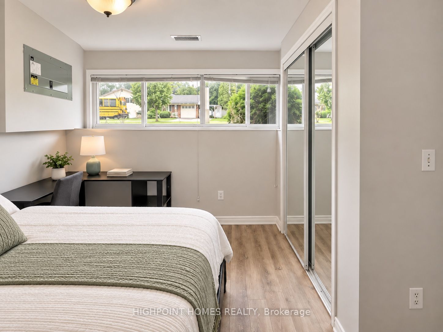 560 Glen Forrest Boulevard Property Photo 33