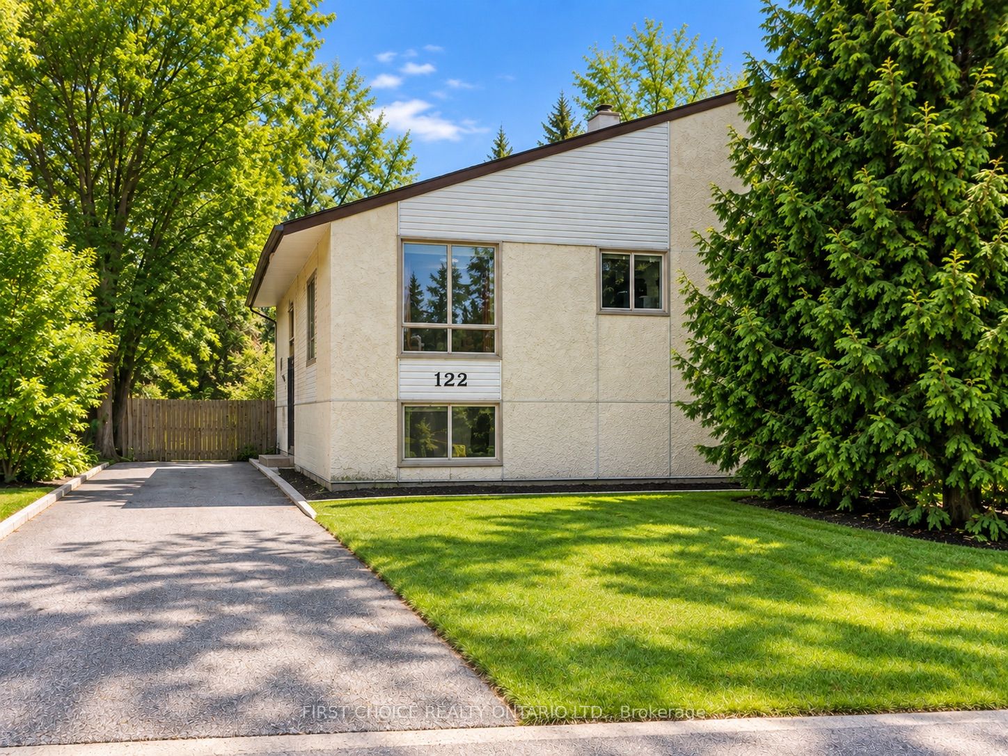 122 Rothesay Drive Property Photo 1