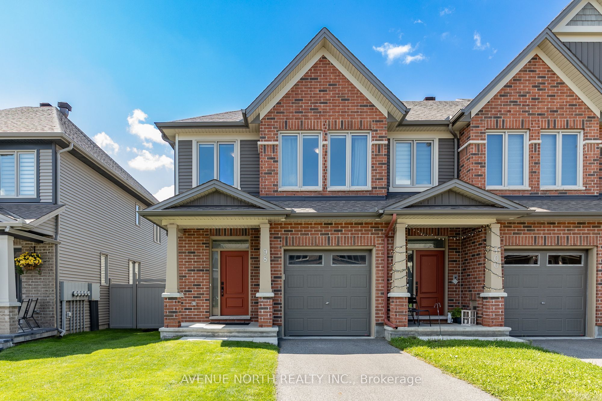 98 Nepeta Crescent Property Photo 1