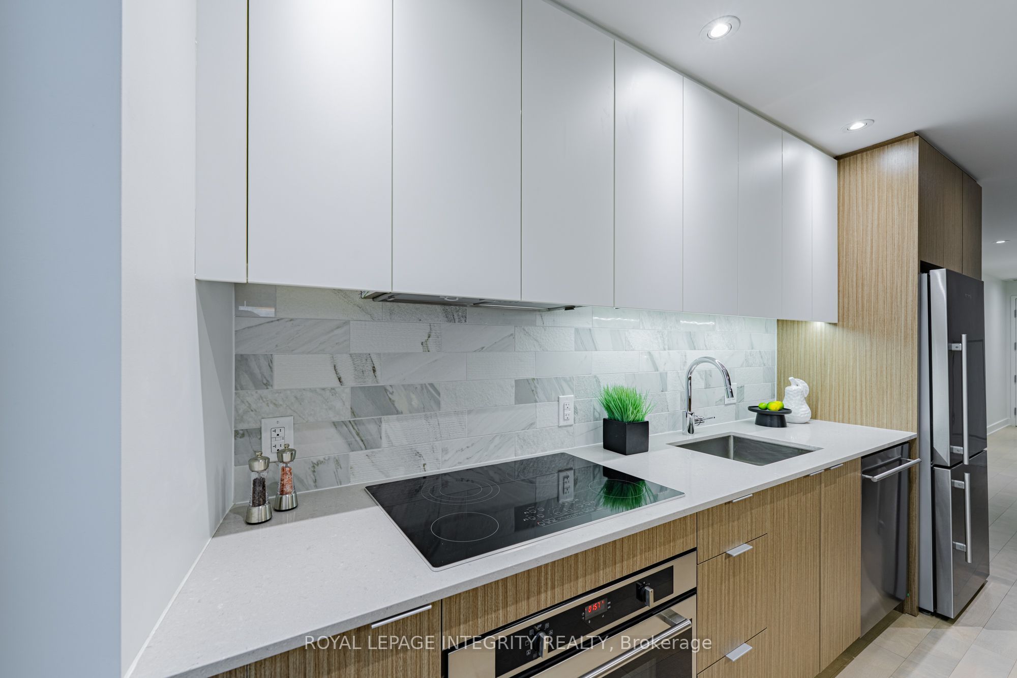 20 Daly Avenue 1506 Property Photo 18