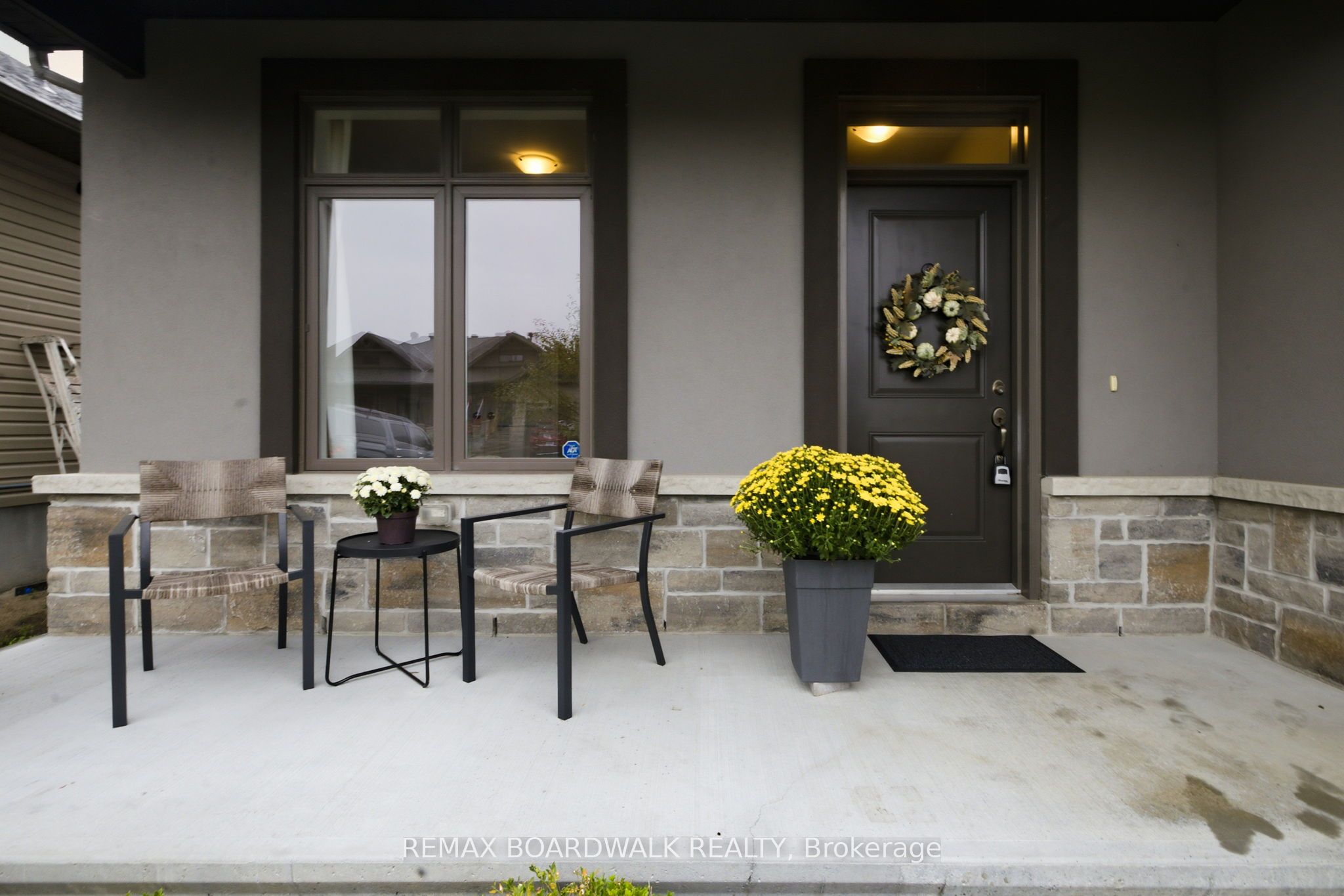 714 Maurice Stead Street Property Photo 4
