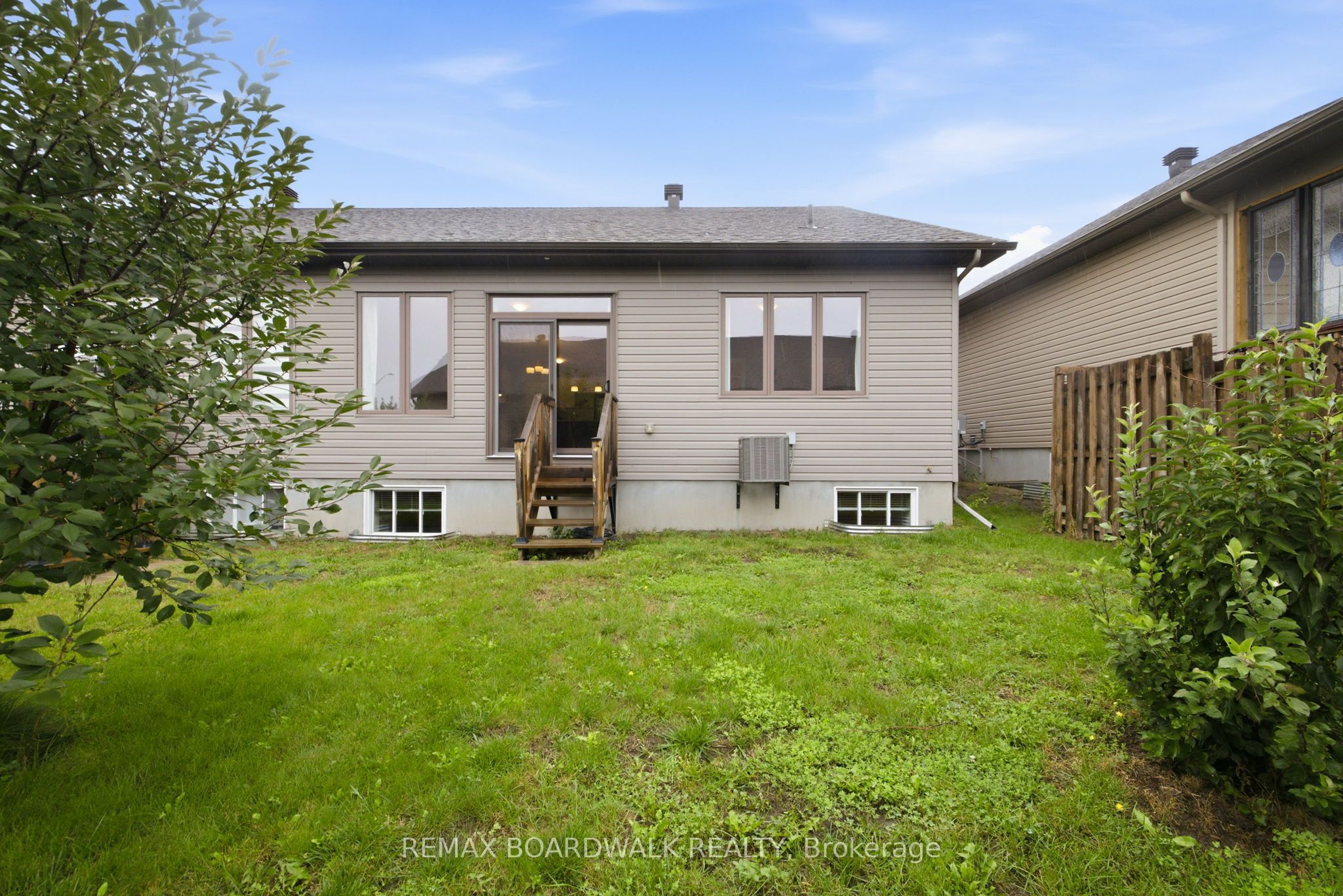 714 Maurice Stead Street Property Photo 38