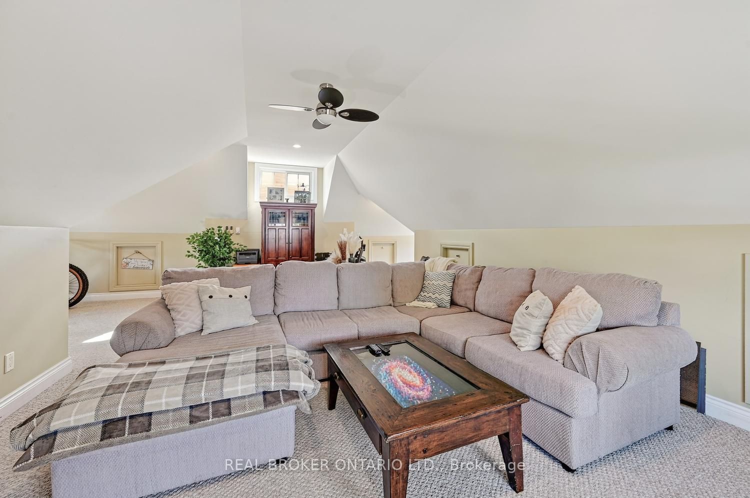 27 Abel Street Property Photo 35
