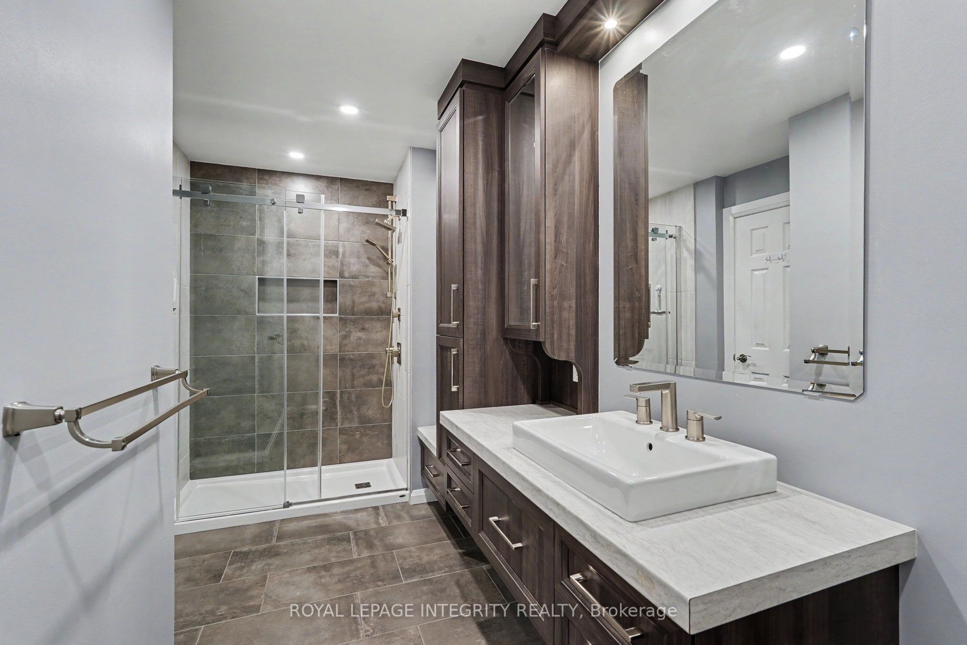 50 Baypointe Crescent Property Photo 20